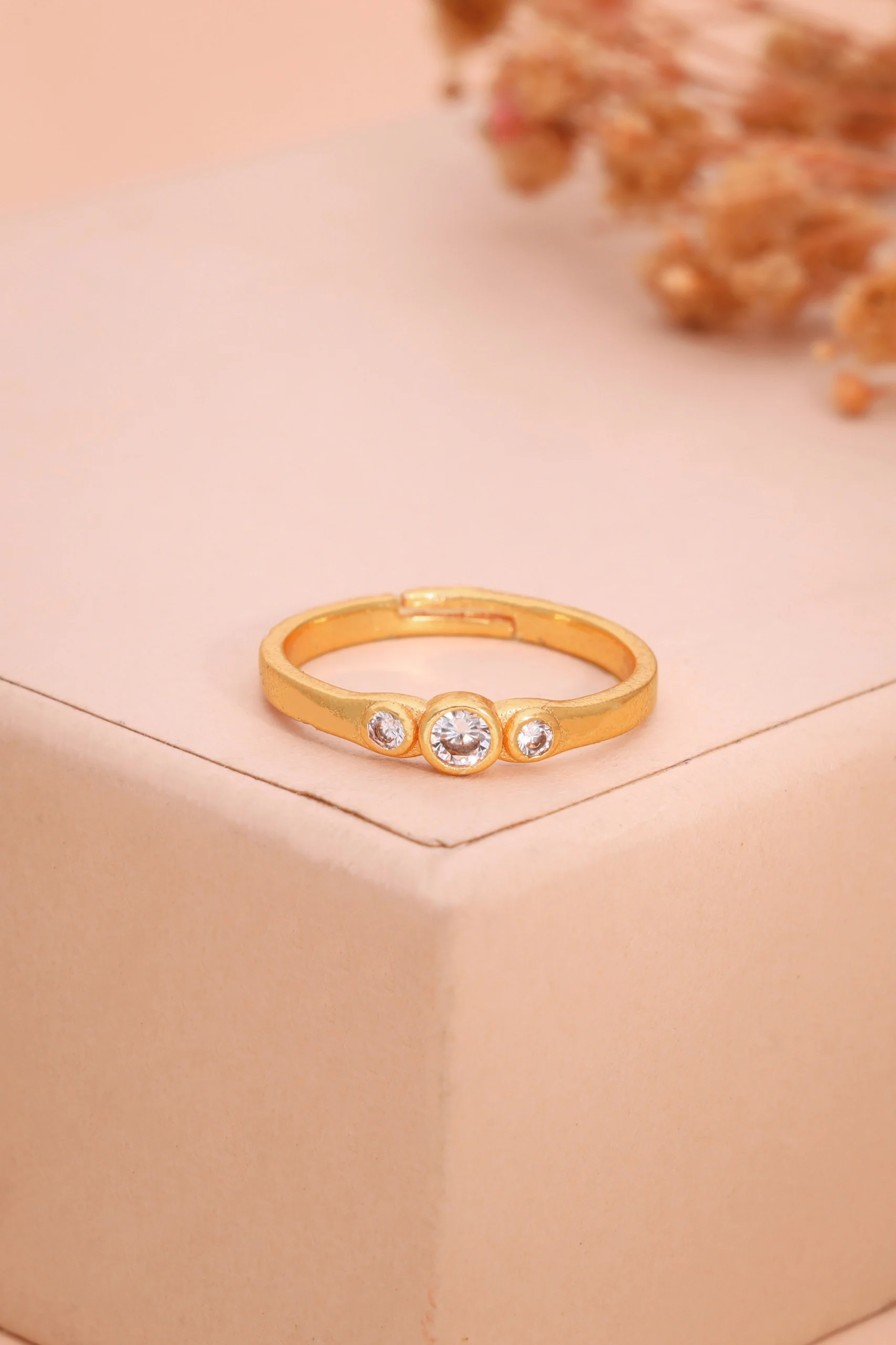 Diamond Look Gold Ring - Image 3