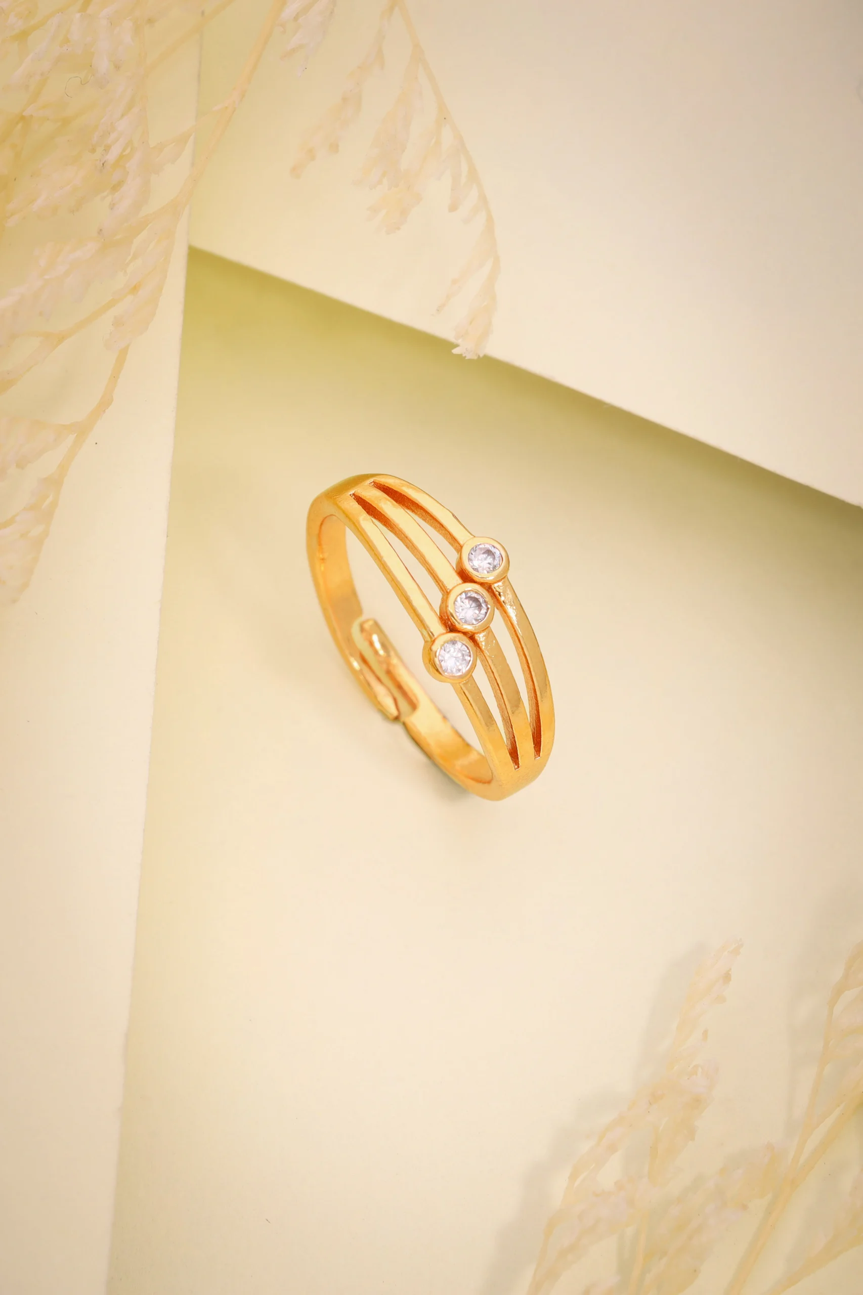 Modern Gold Ring - Image 4