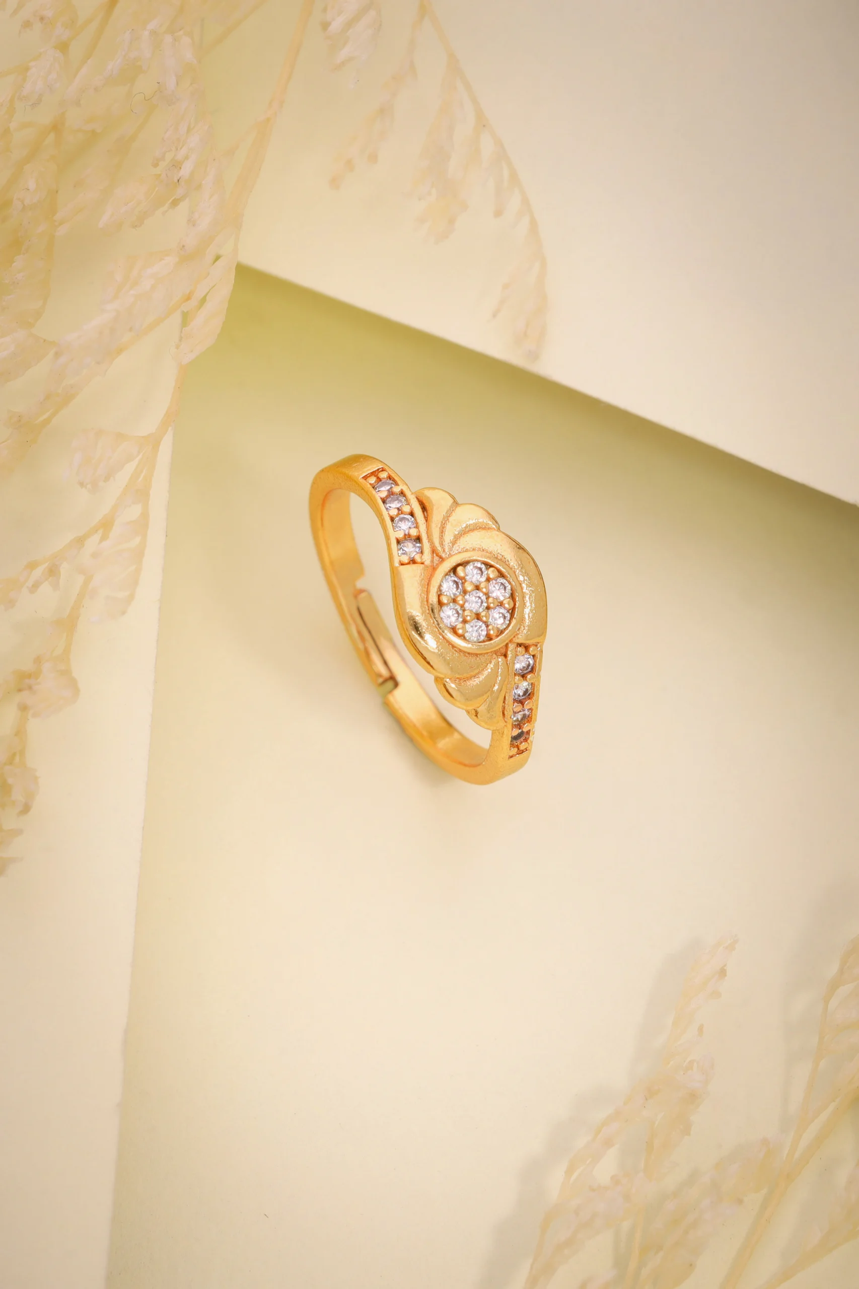 Heritage Gold Ring - Image 4