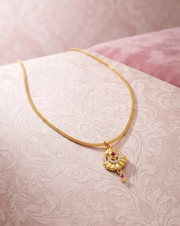 Minimal Gold Pendant Necklace