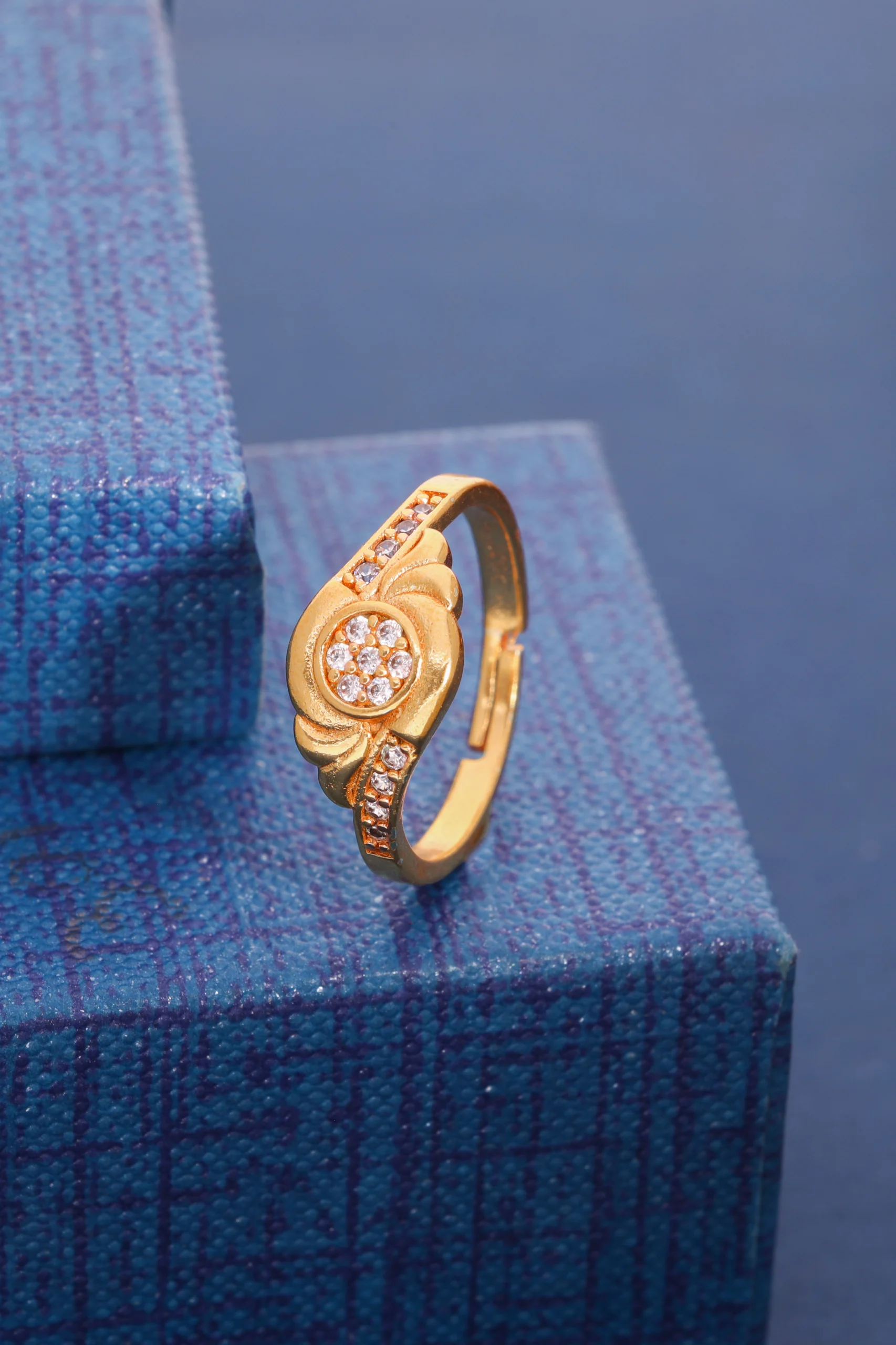 Heritage Gold Ring - Image 6