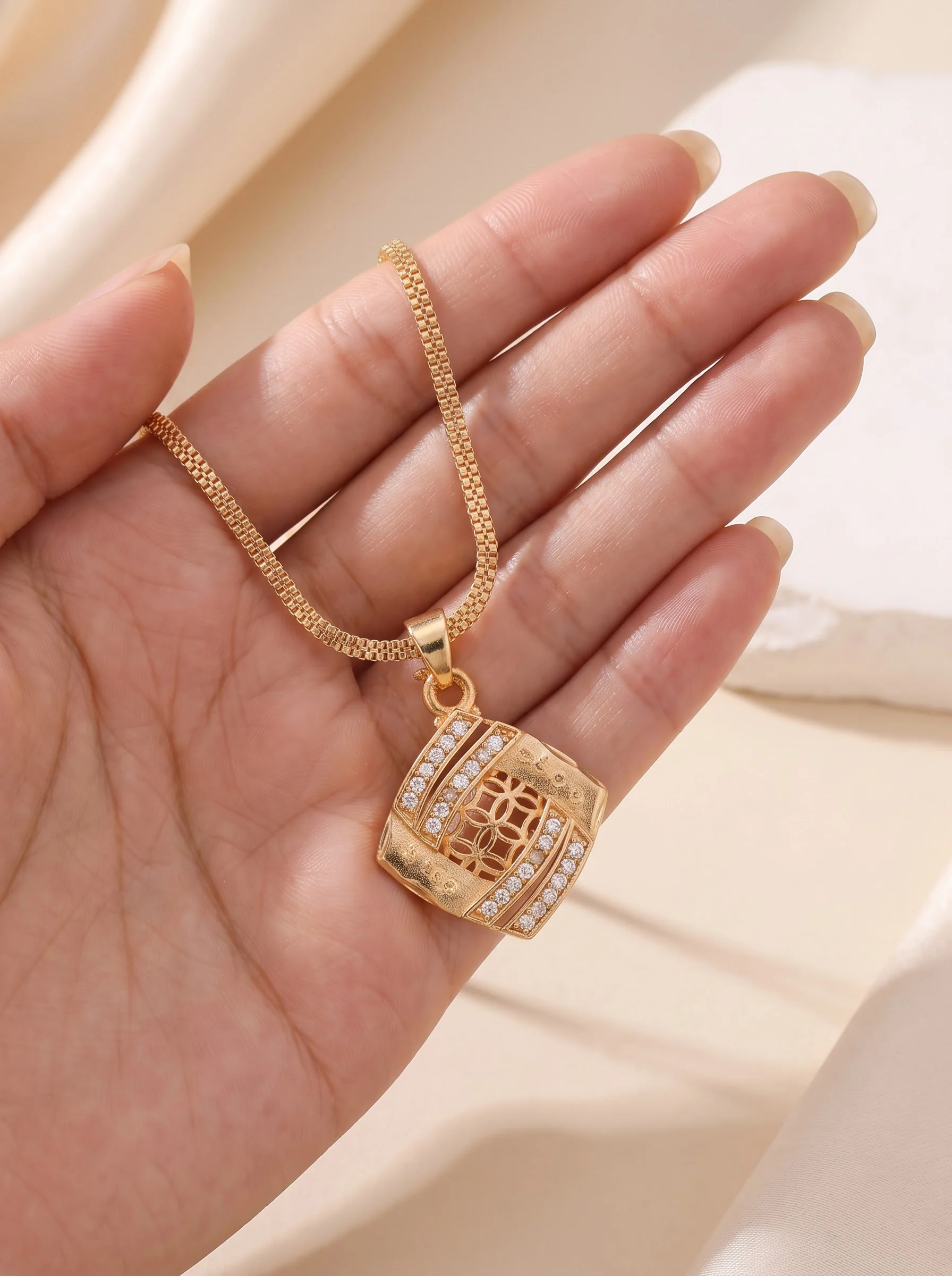 Grace Gold Pendant Necklace - Image 3