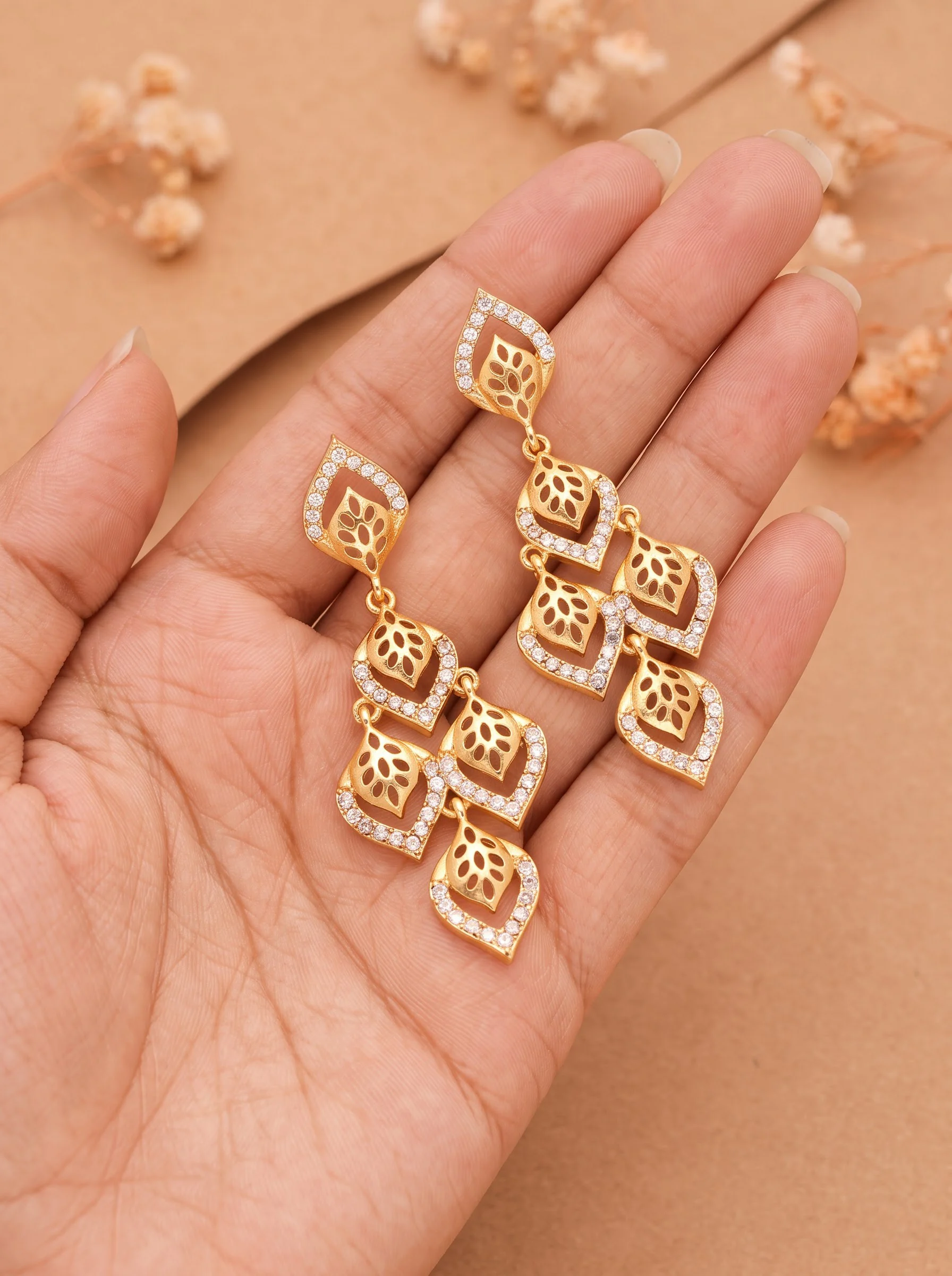 Elegant Leaf Design Gold Drop Earrings - Image 7