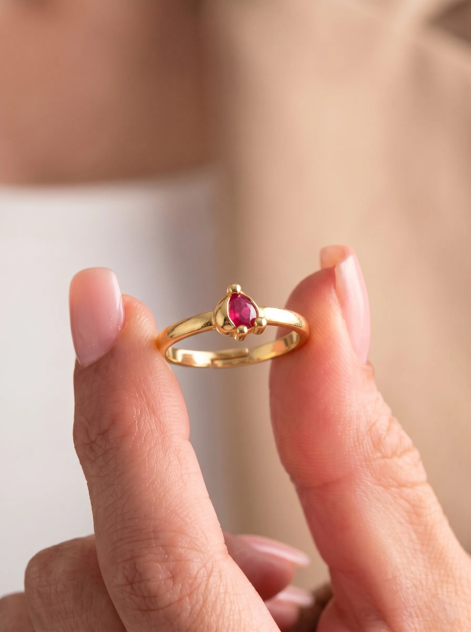 Classic Gold Ring - Image 5