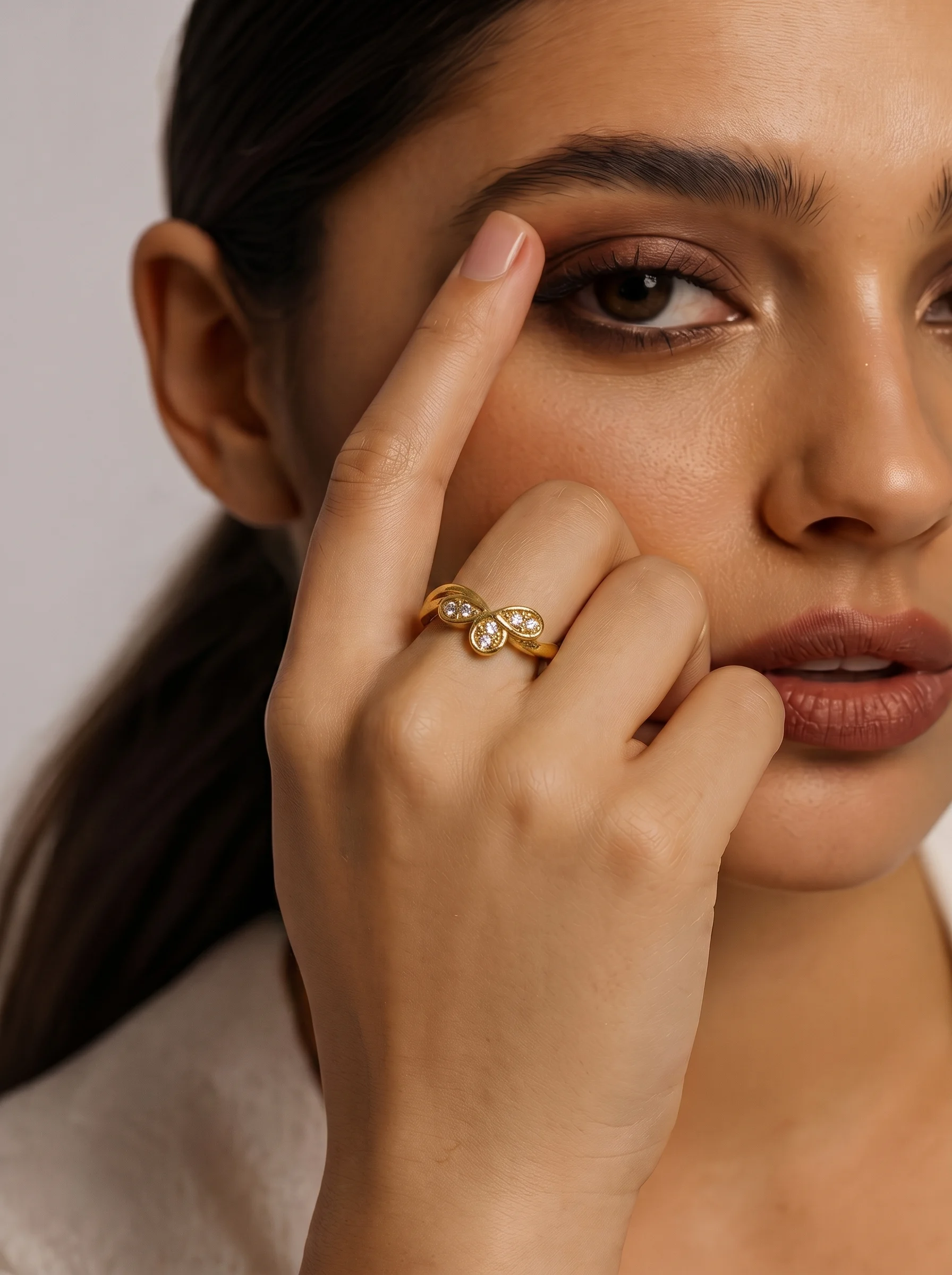 Stylish Gold Ring - Image 3