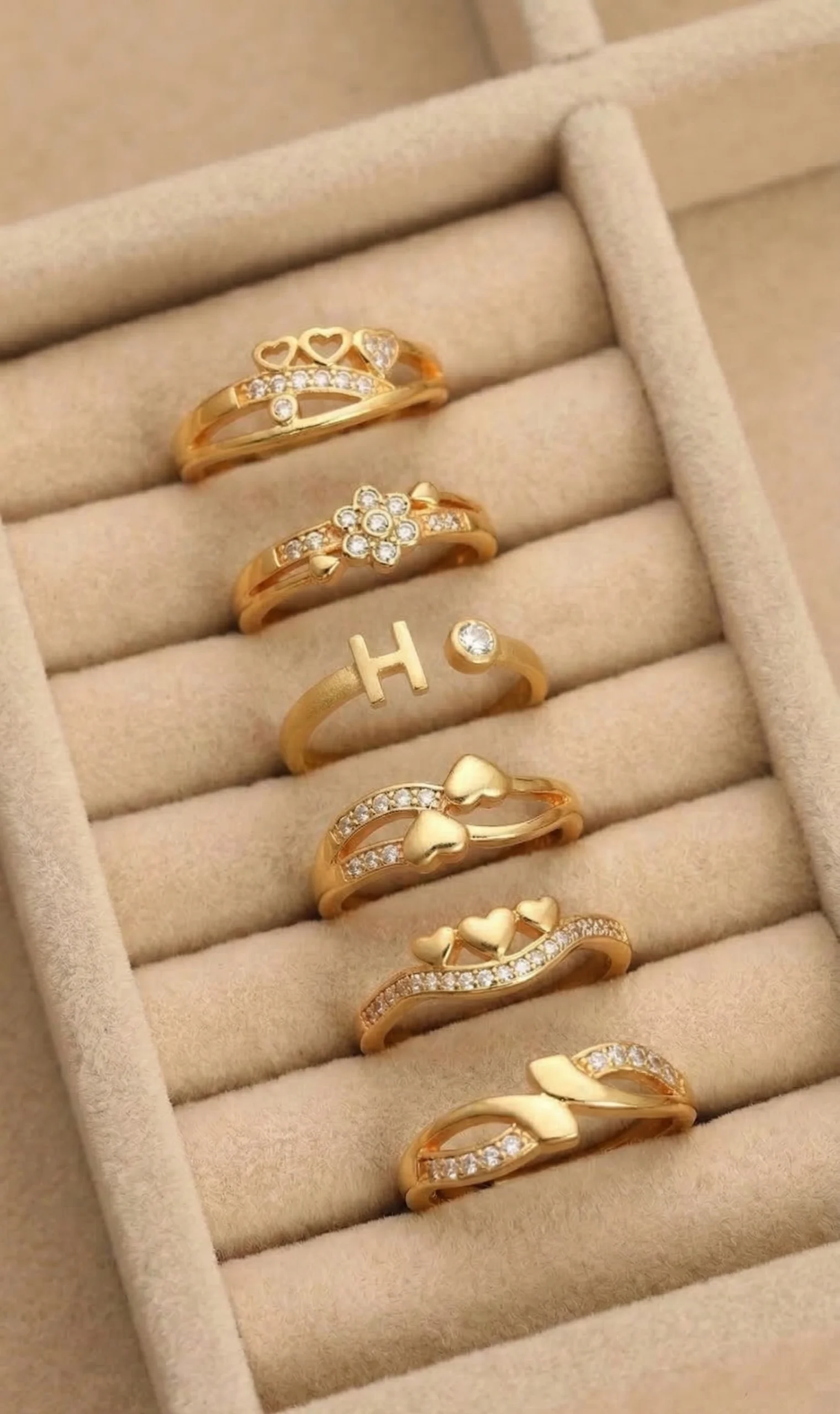 Love Heart Gold Ring - Image 4