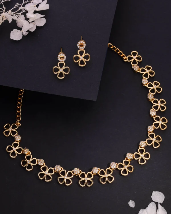 Traditional Gold Necklace Set