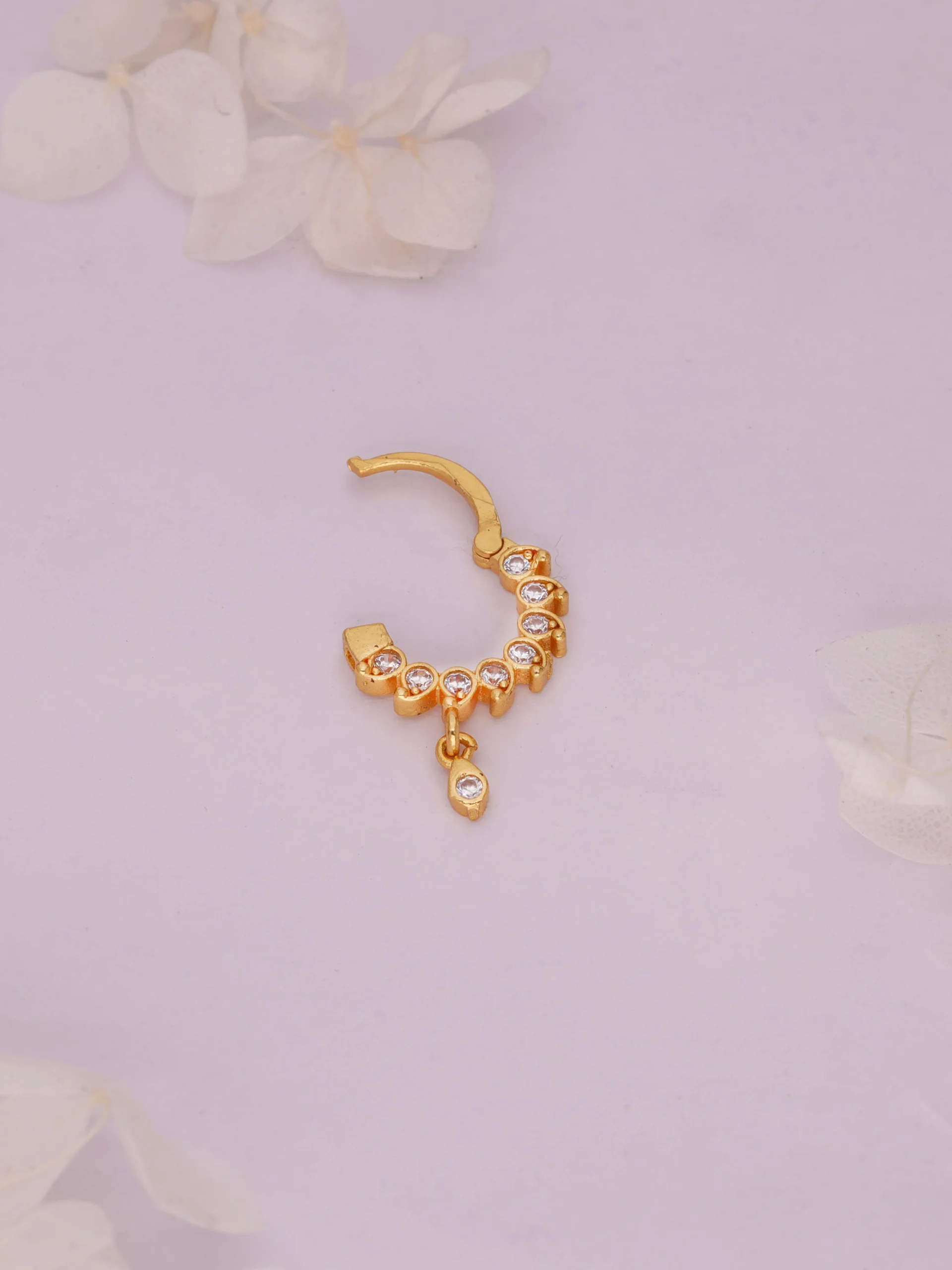Elegant Gold Nose Pin - Image 4