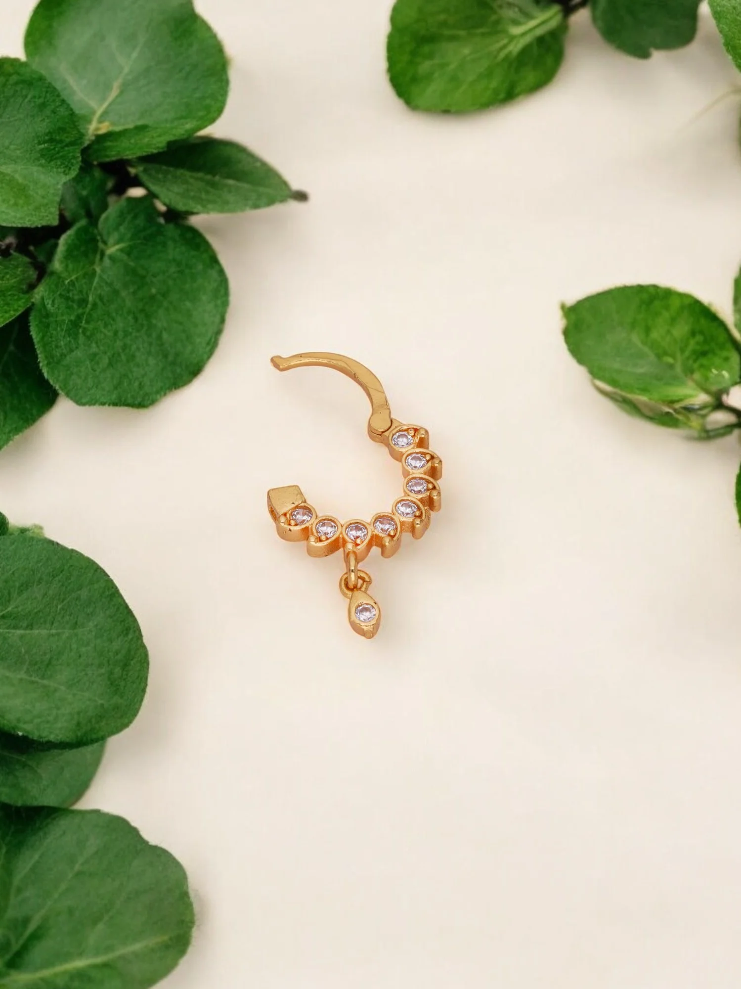 Elegant Gold Nose Pin - Image 3