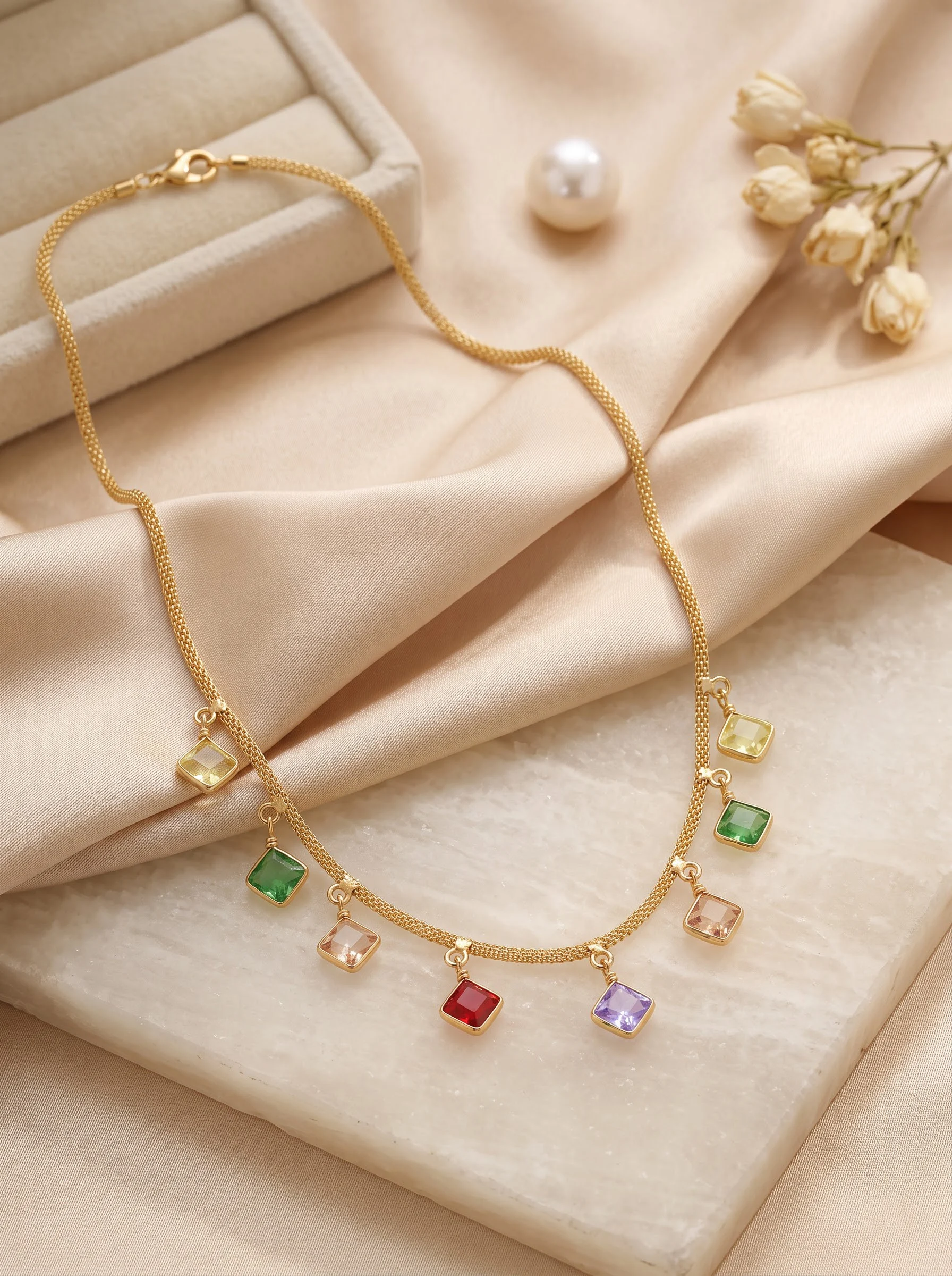 Elegant Gold Necklace - Image 2