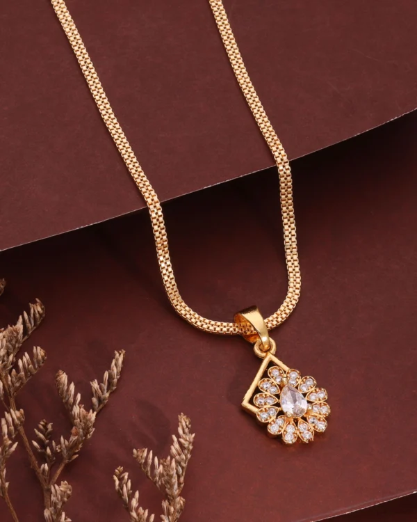 Elegant Gold Chain Pendant