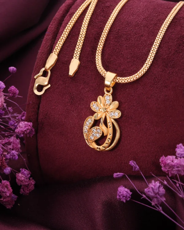 Modern Gold Pendant Chain