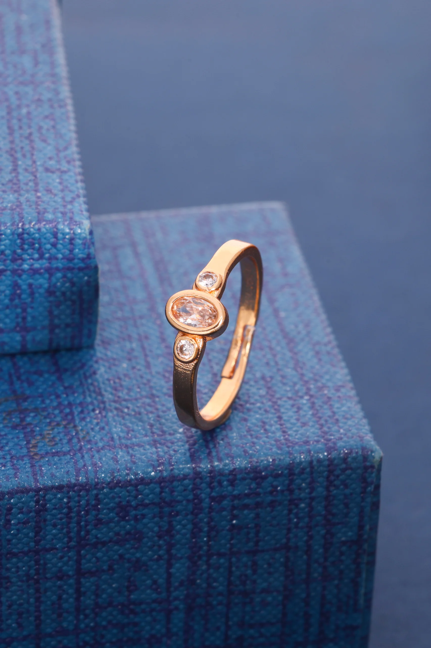 Contemporary Rose Gold Ring - Image 6
