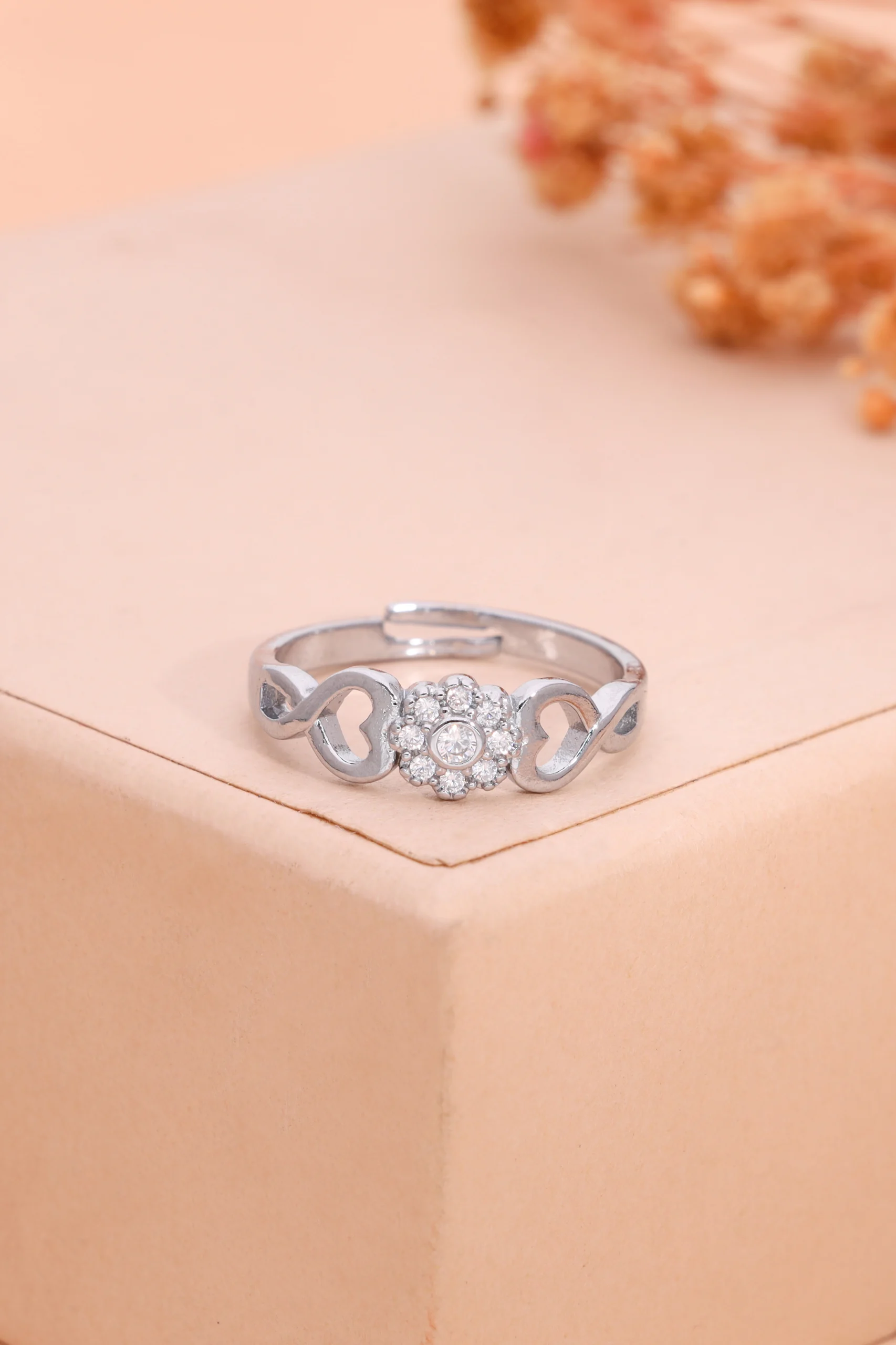 Contemporary Silver Ring - Image 3