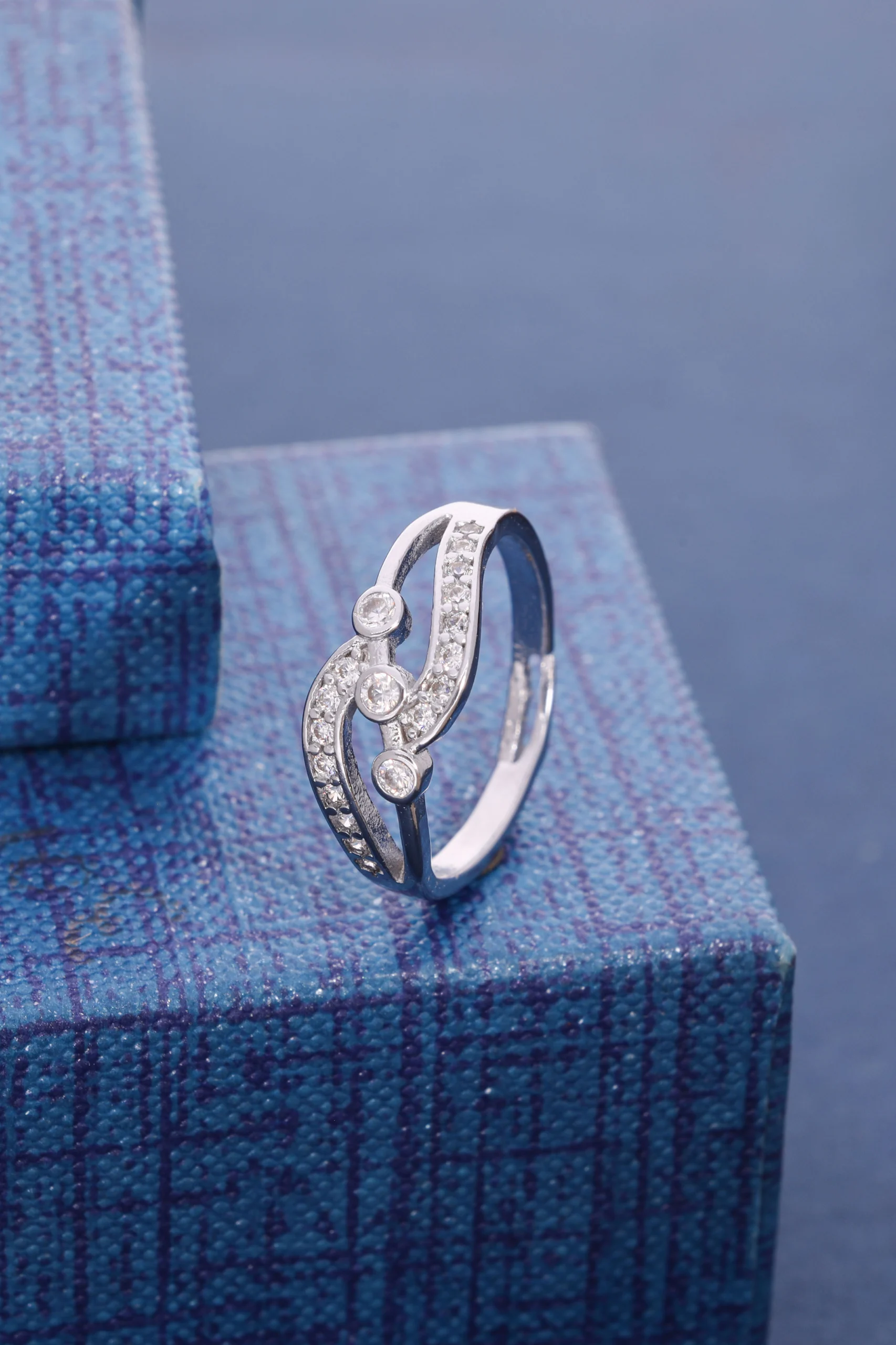Modern Elegance Ring - Image 6