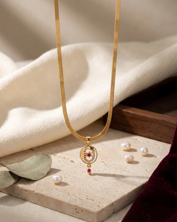 Gold Finish Designer Pendant Chain