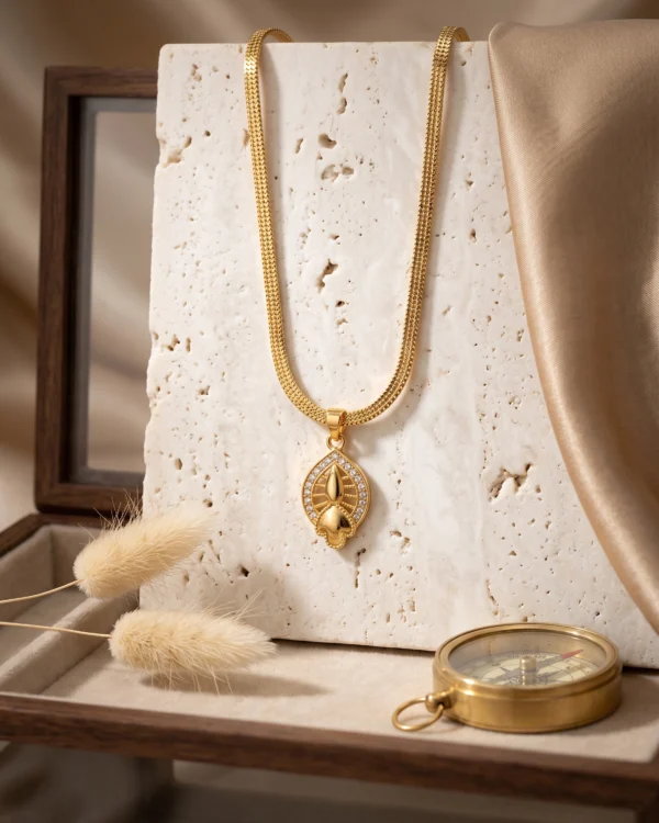 Elegant Gold Necklace