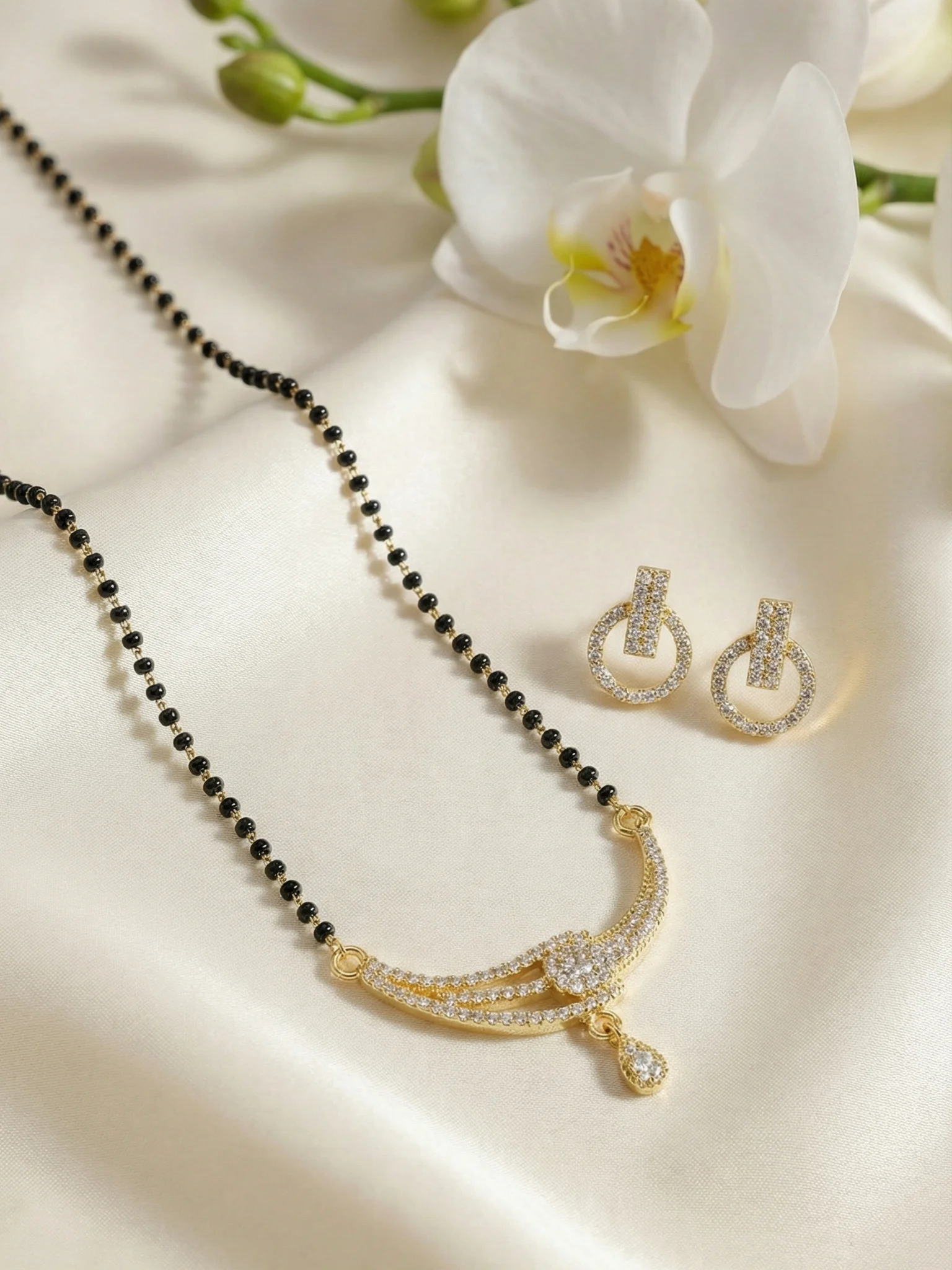 Modern Gold Mangalsutra Set
