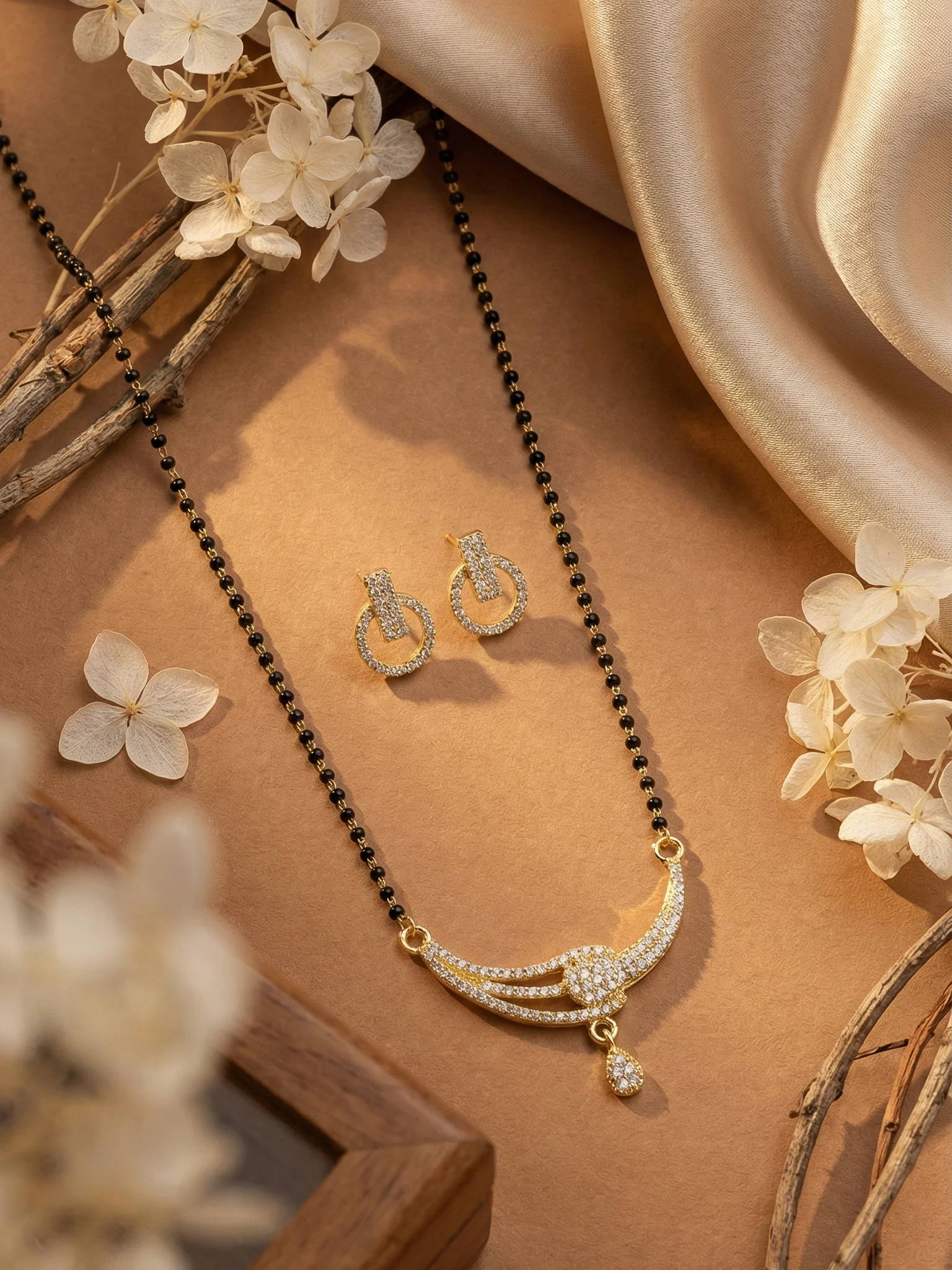 Modern Gold Mangalsutra Set - Image 4