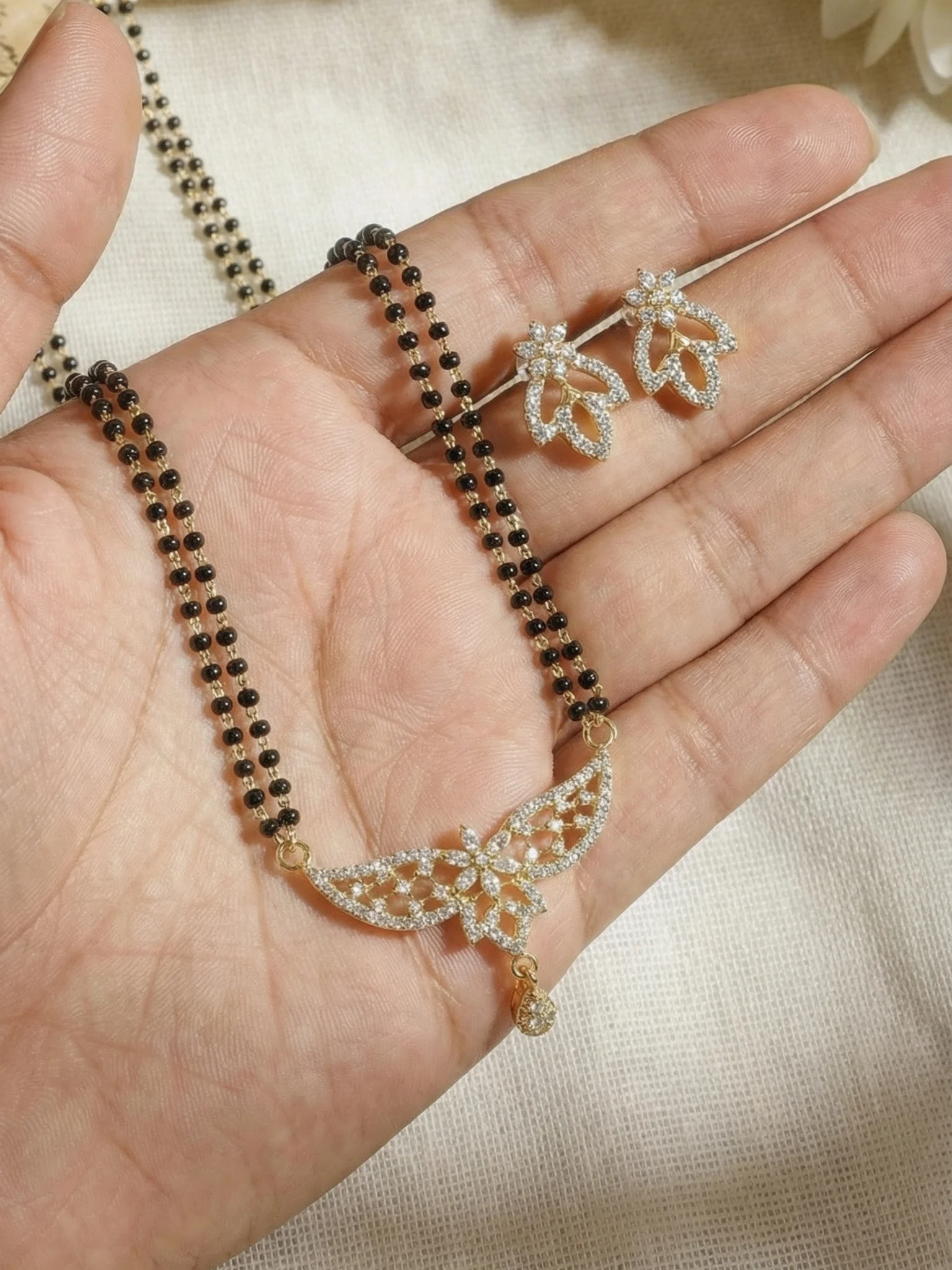 Classic Gold Mangalsutra - Image 3