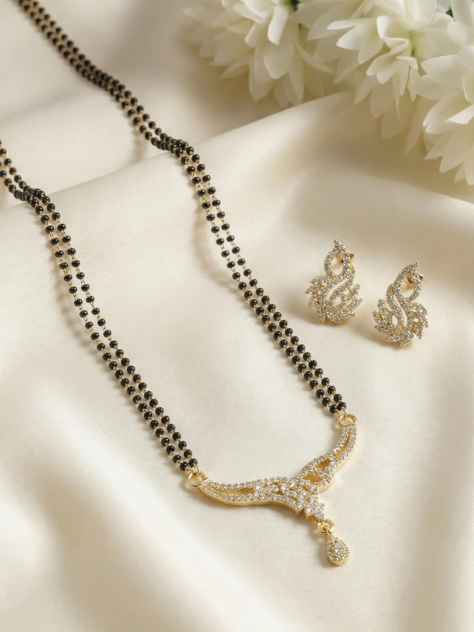 Traditional Gold Mangalsutra - Image 2