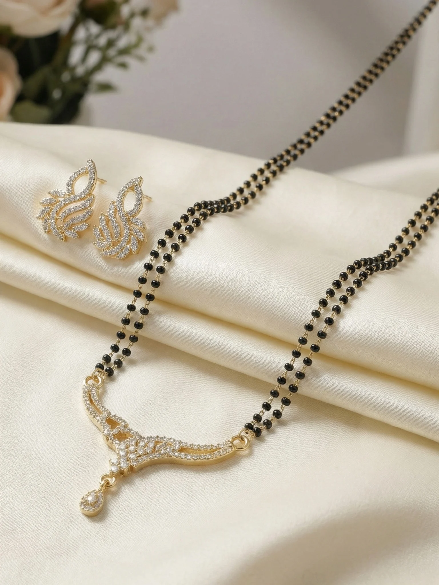 Traditional Gold Mangalsutra - Image 3