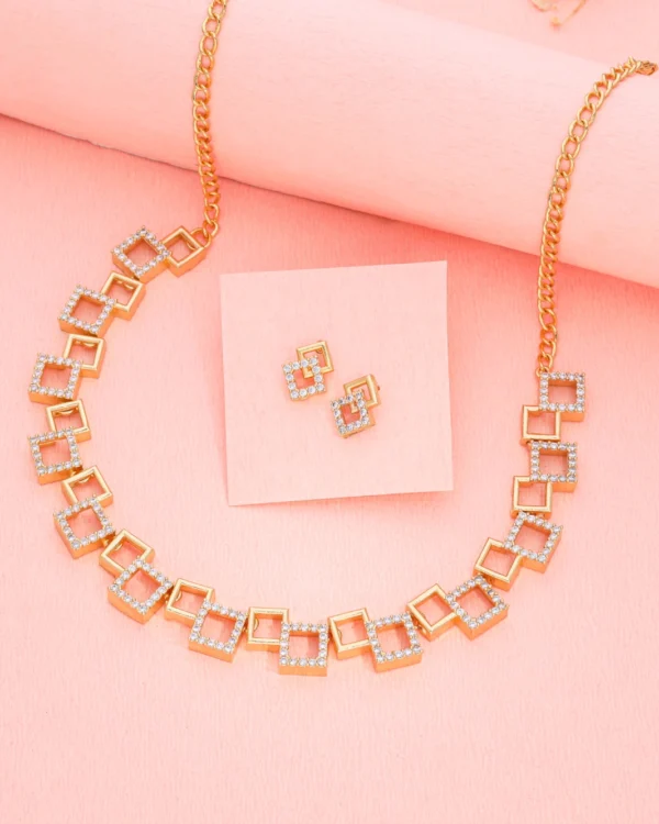 Timeless Gold Necklace Set