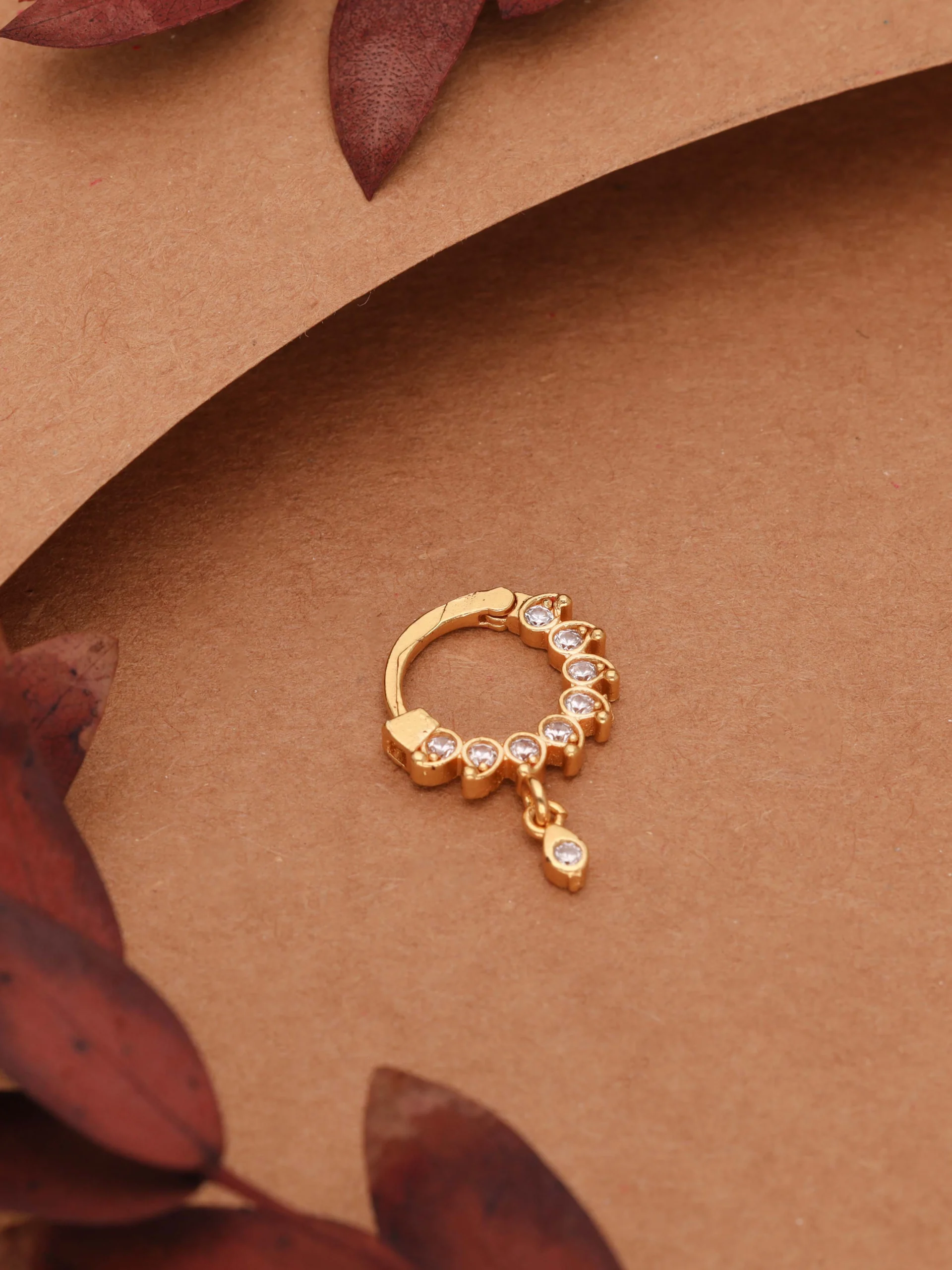 Elegant Gold Nose Pin