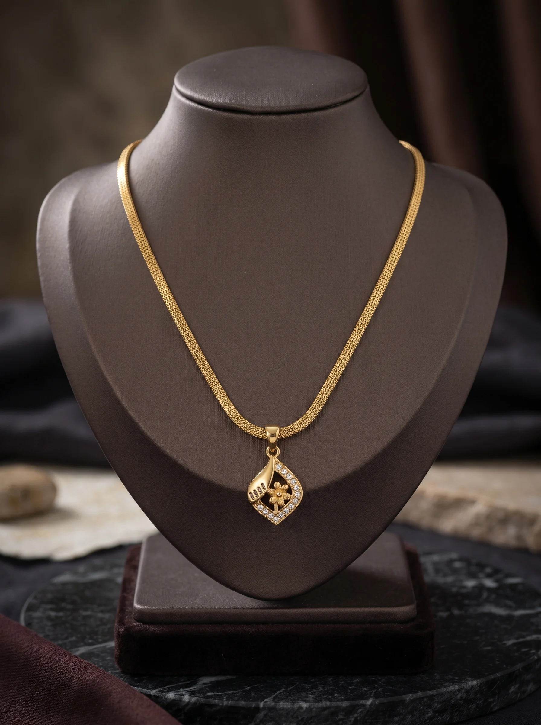 Celeste Gold Pendant Necklace - Image 4