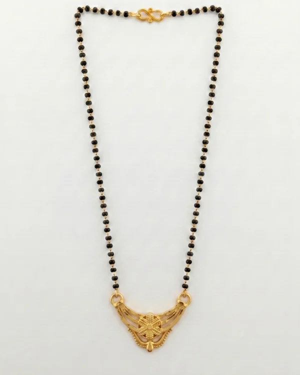 Minimal Gold Pendant Black Bead Mangalsutra