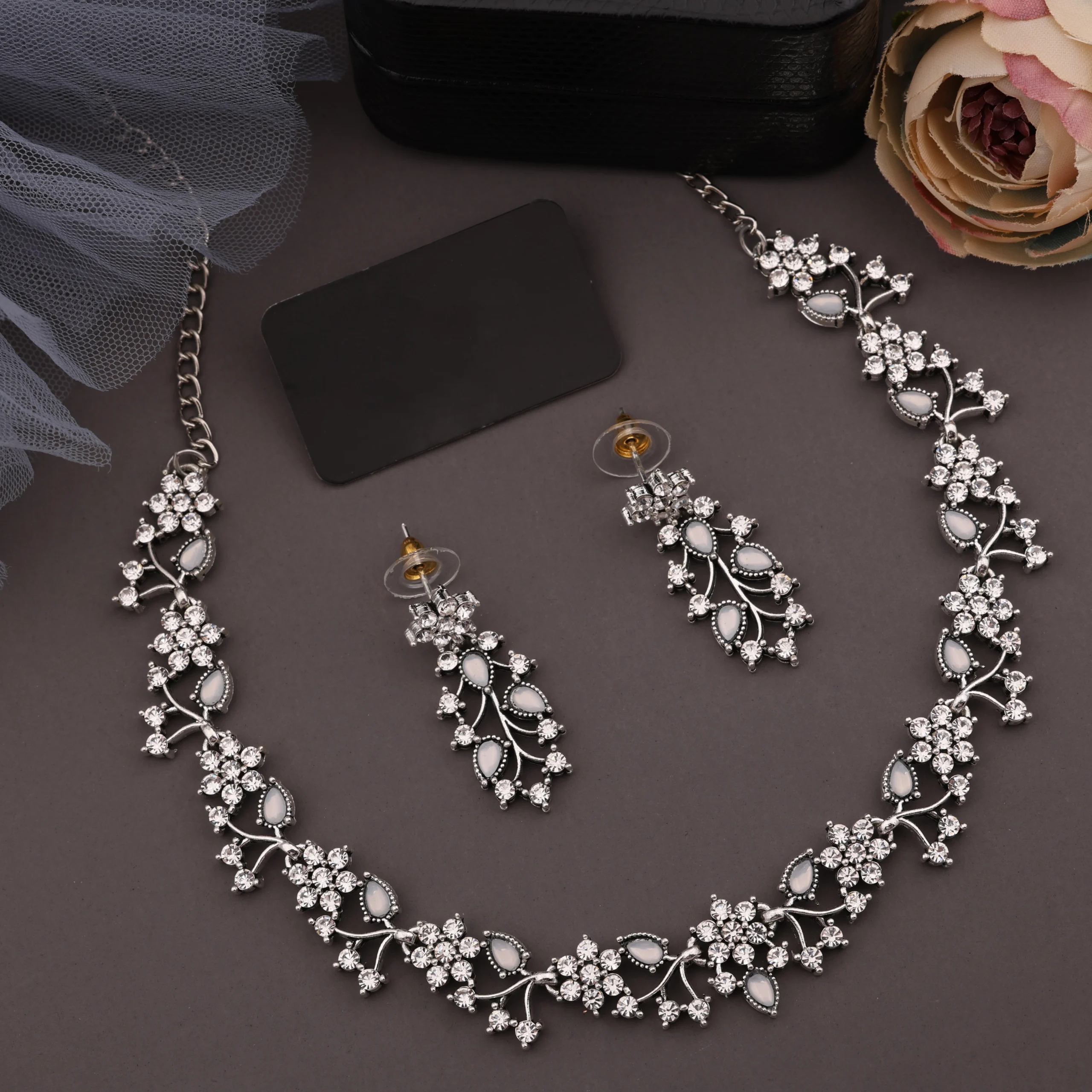 Silver Floral Necklace Set - Image 2
