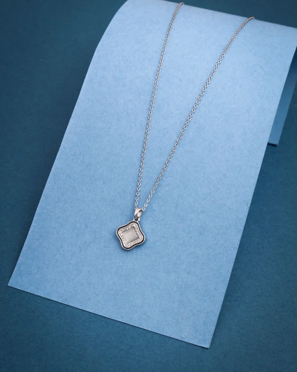 Silver Fashion Pendant Necklace