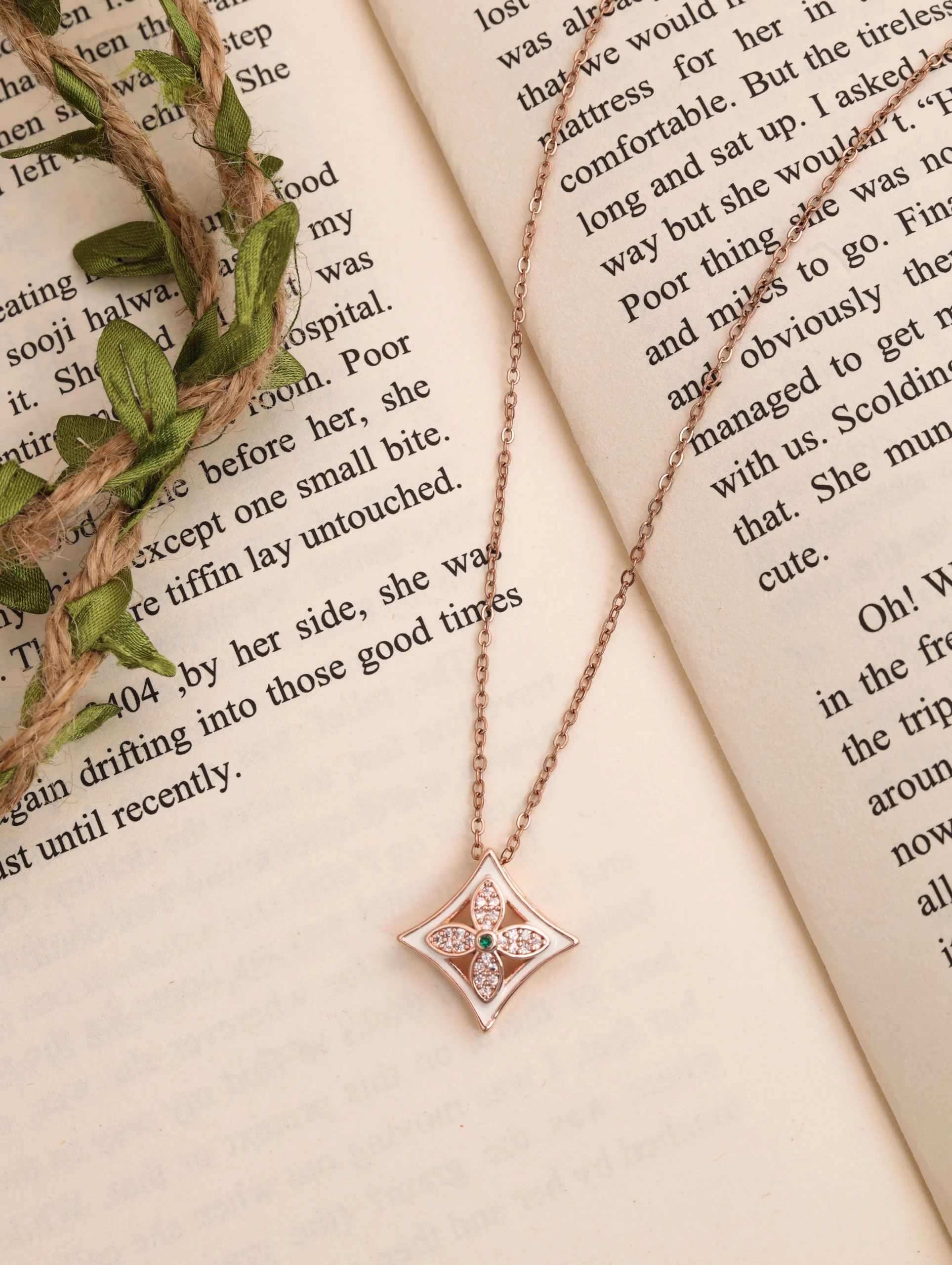 Rose Gold Luxury Chain Necklace