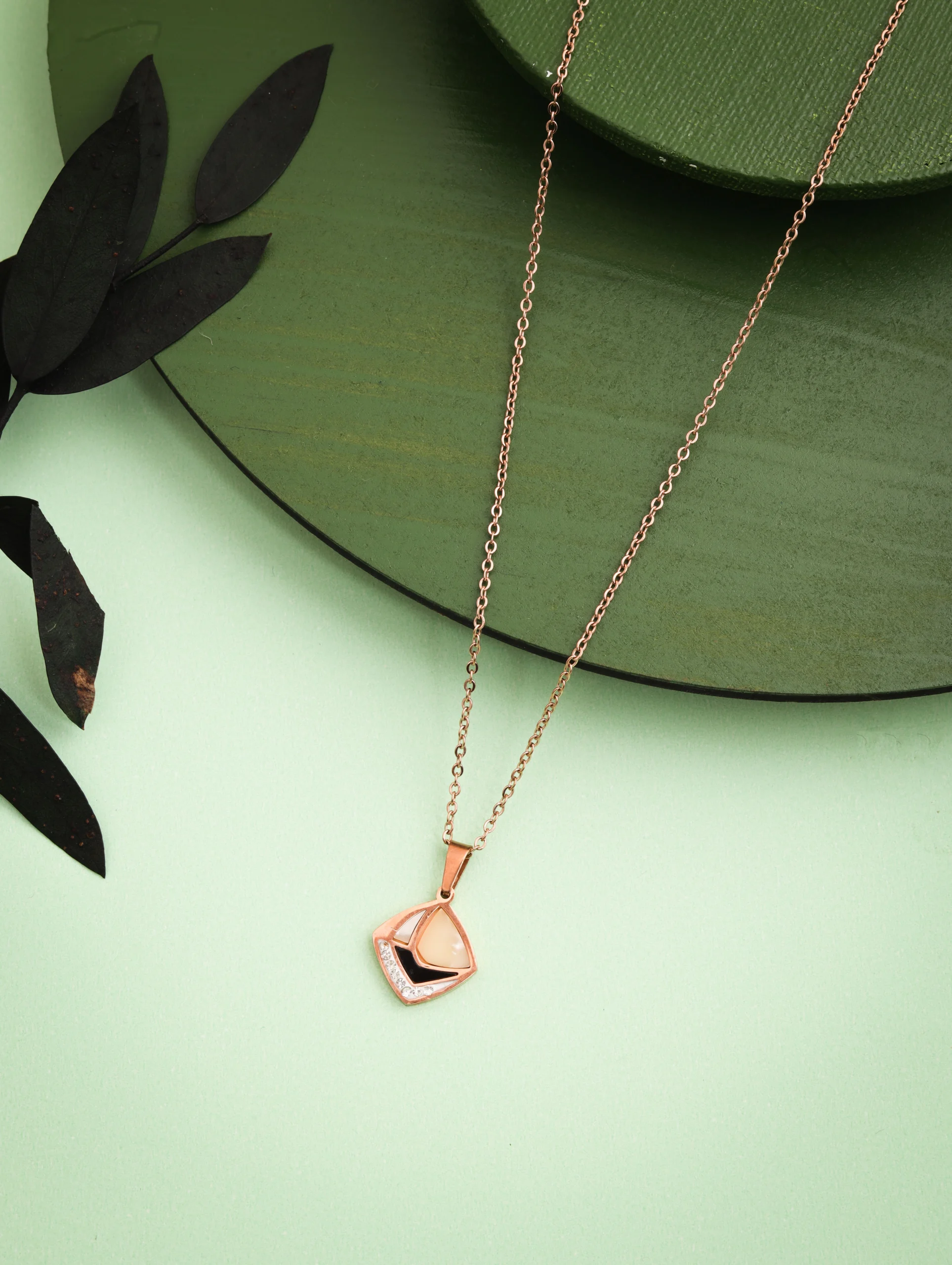 Rose Gold Graceful Pendant
