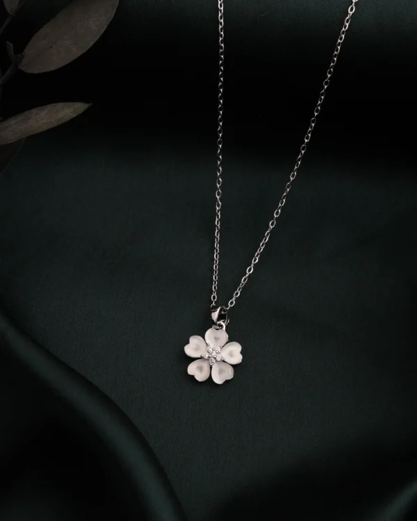 Trendy Pendant