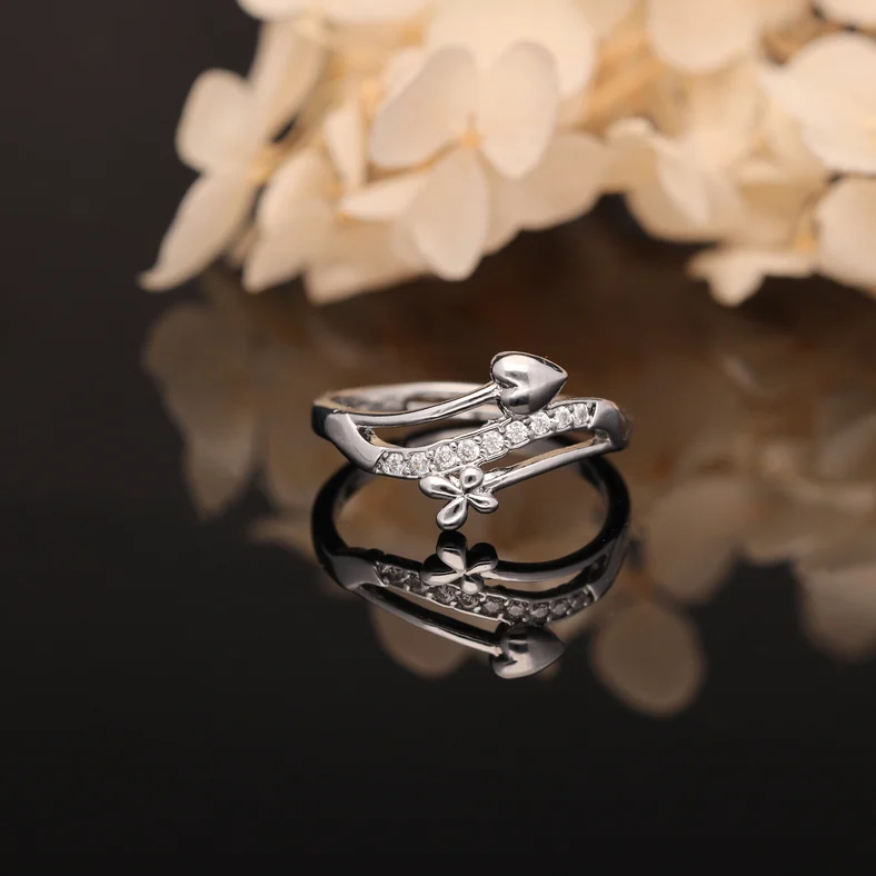 Silver Floral Heart Ring - Image 2