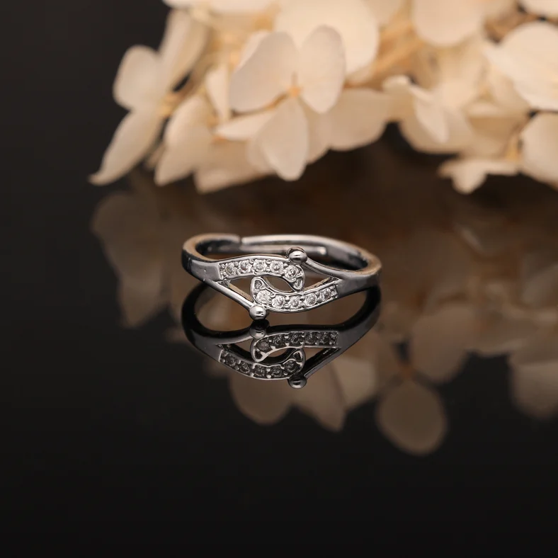 Silver Wave Crystal Ring - Image 3