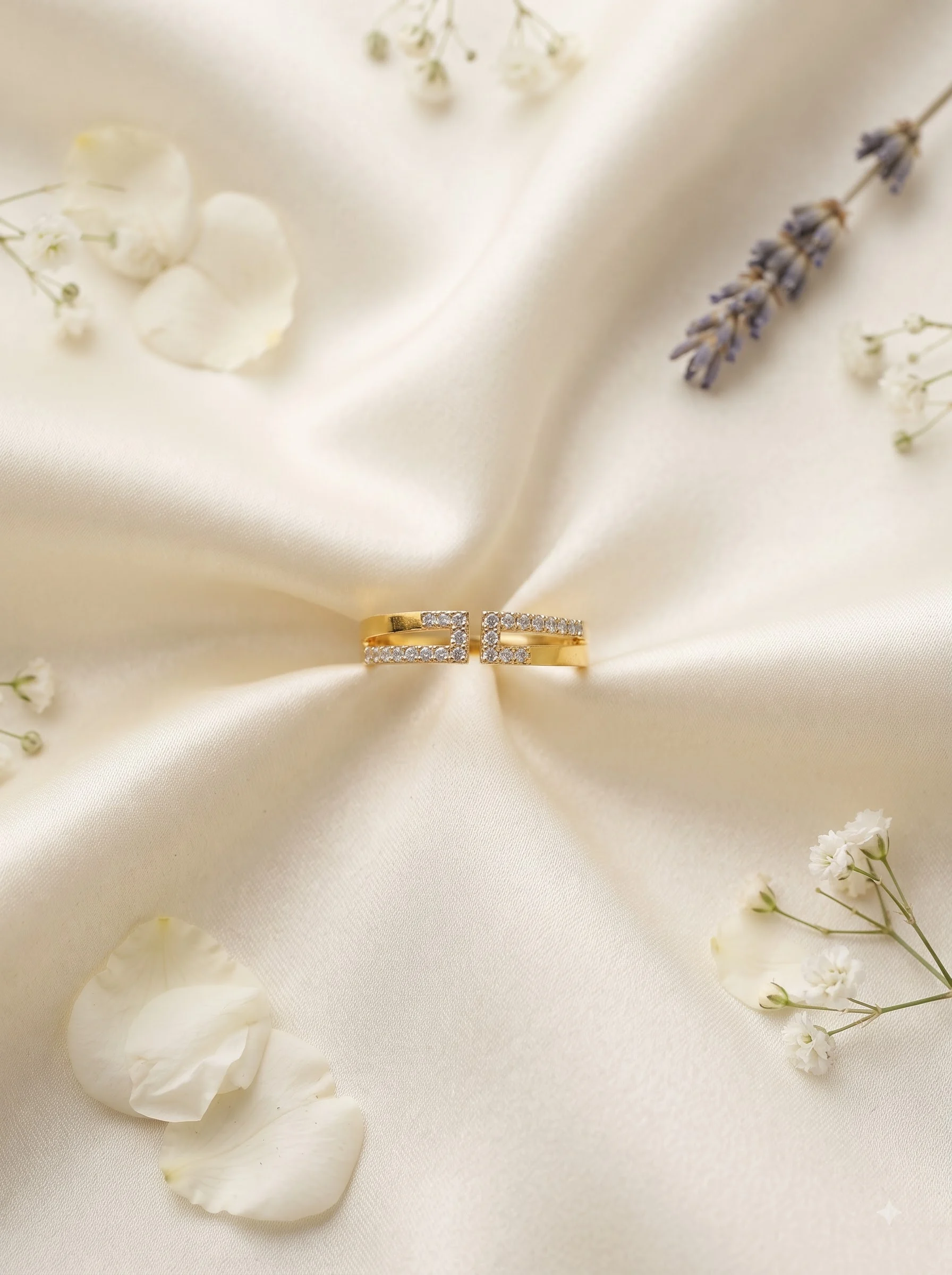 Crystal Bar Gold Ring - Image 3