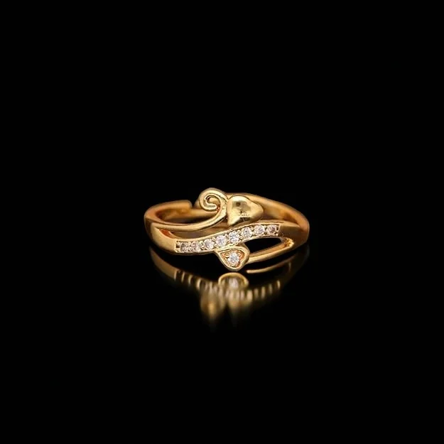 Crystal Swirl Heart Gold Ring - Image 5