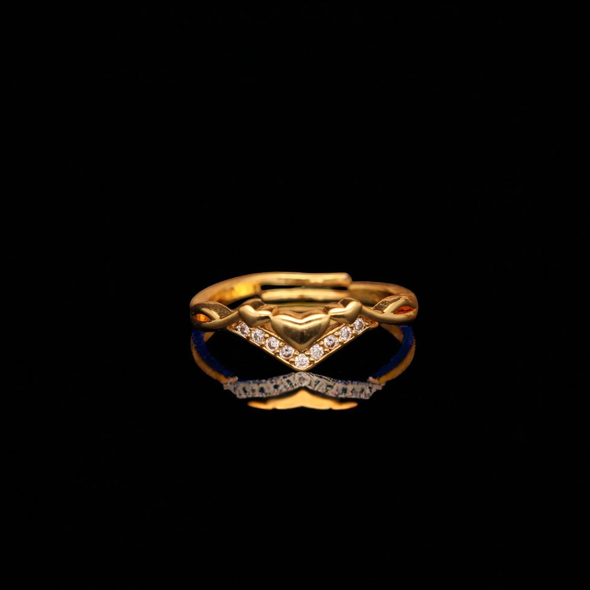 Crystal Heart Chevron Gold Ring - Image 4