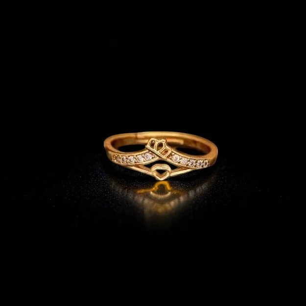Crystal Leaf Gold Ring - Image 5