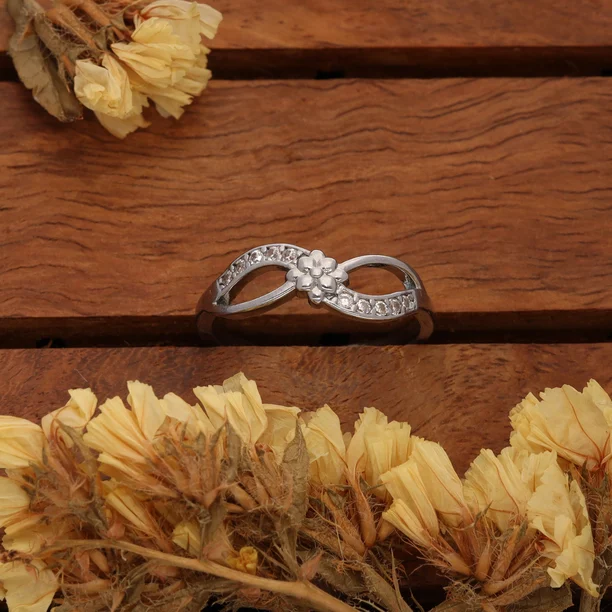 Silver Leaf Crystal Ring - Image 5