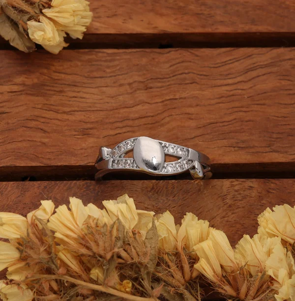 Silver Oval Crossover Ring