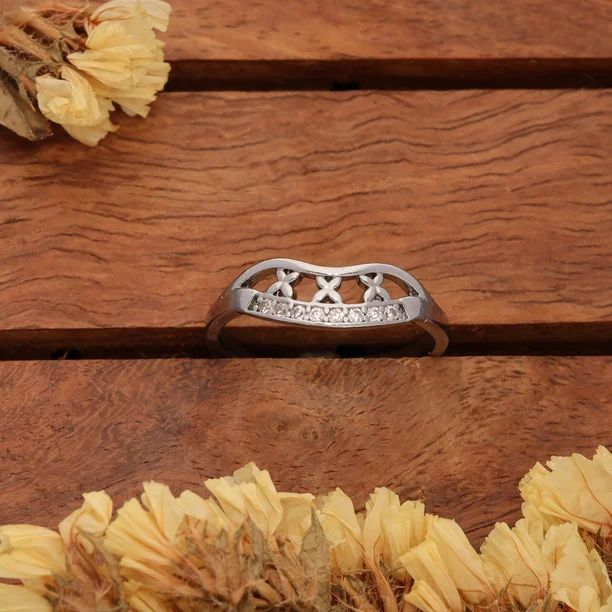 Silver Leaf Curve Crystal Ring - Image 6