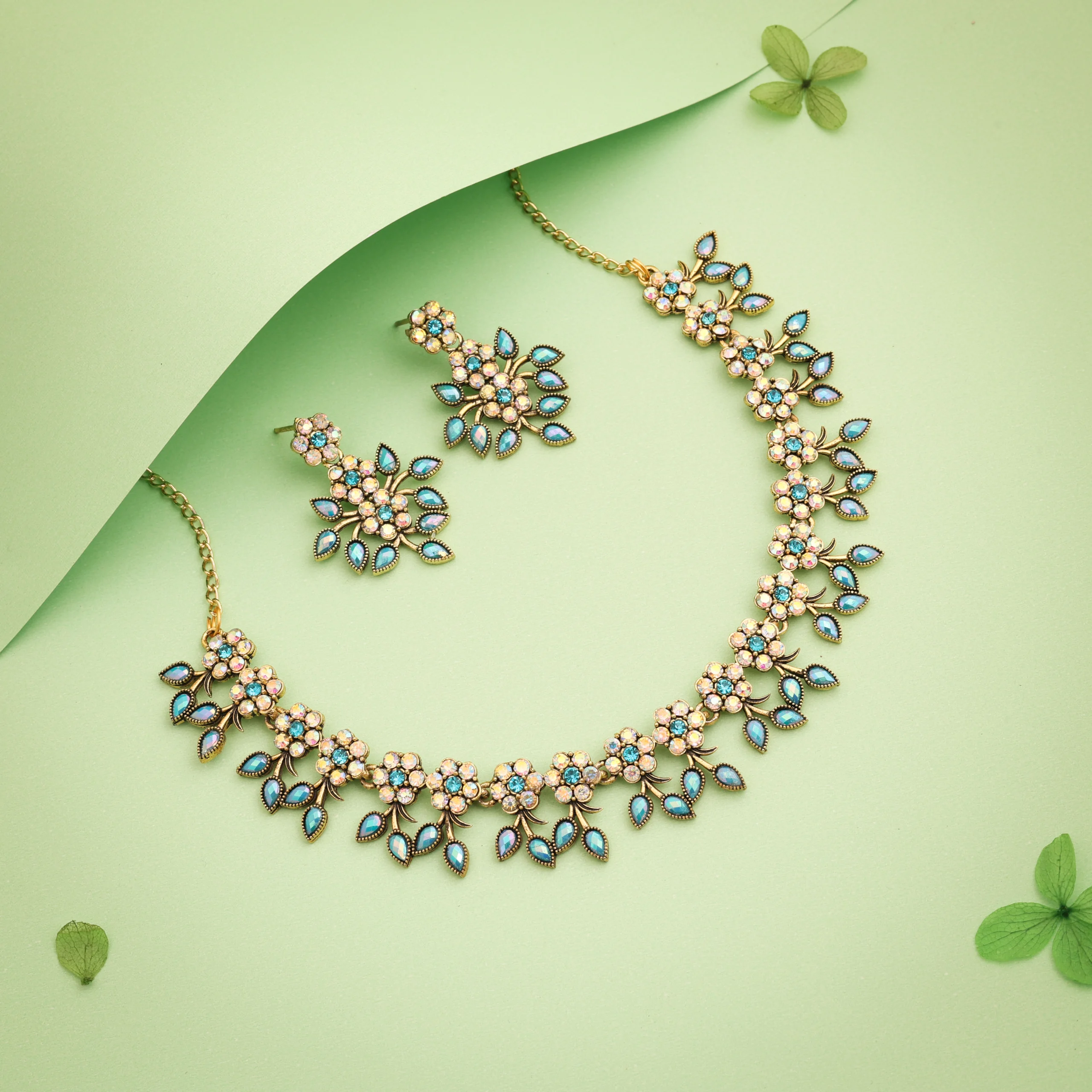 Mint Pearl Floral Necklace Set - Image 2