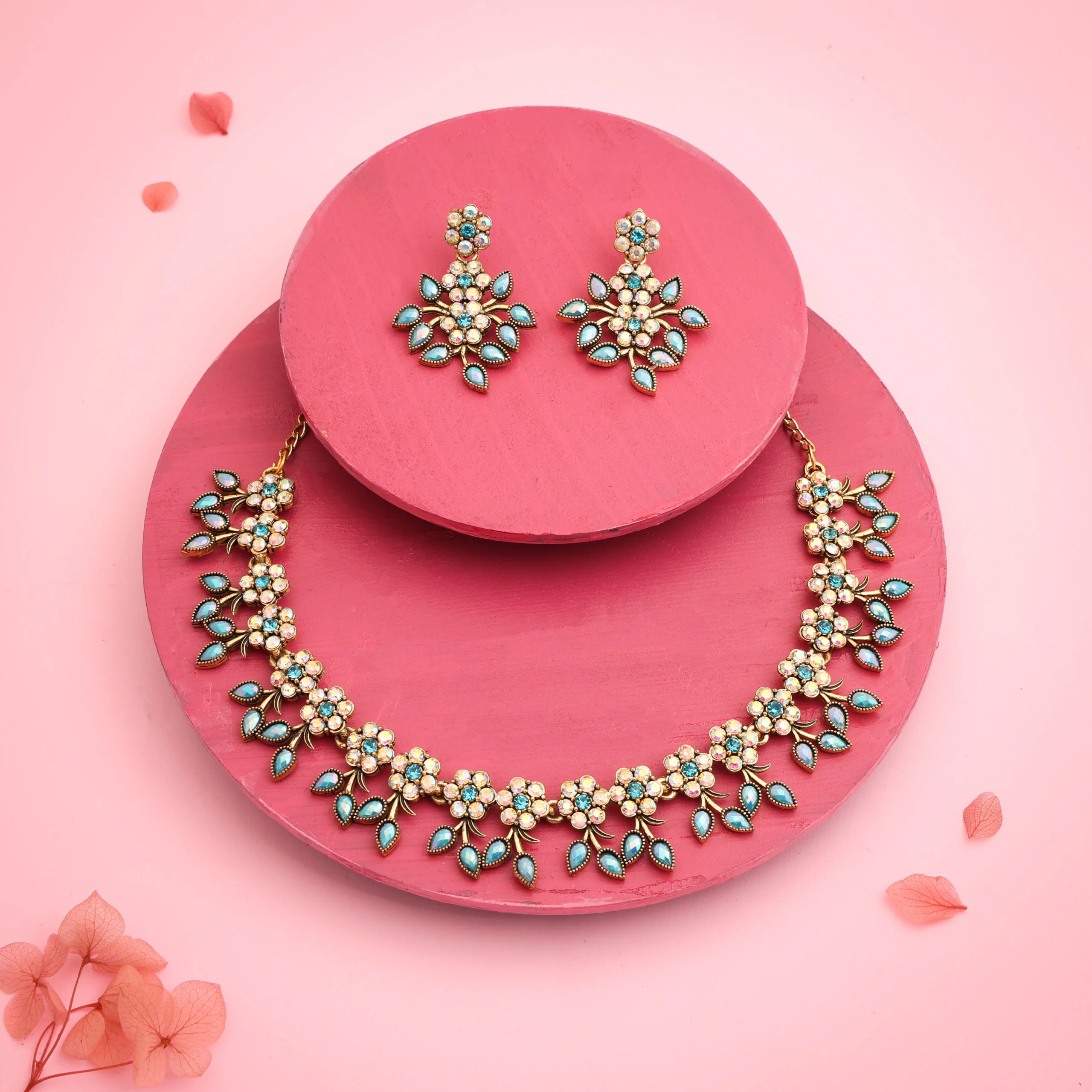 Mint Pearl Floral Necklace Set - Image 3