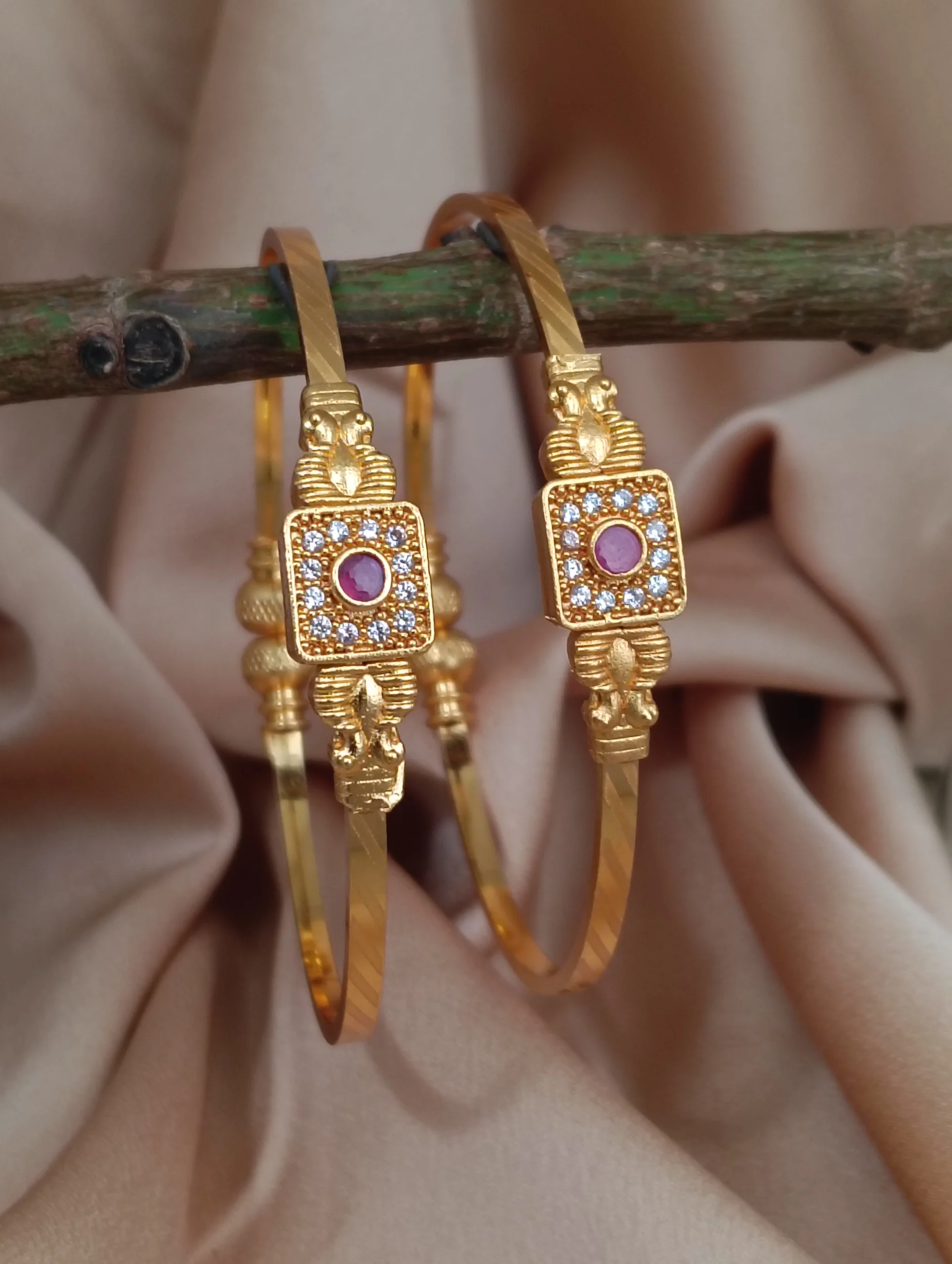 Golden Ruby Heritage Bangle Pair - Image 4