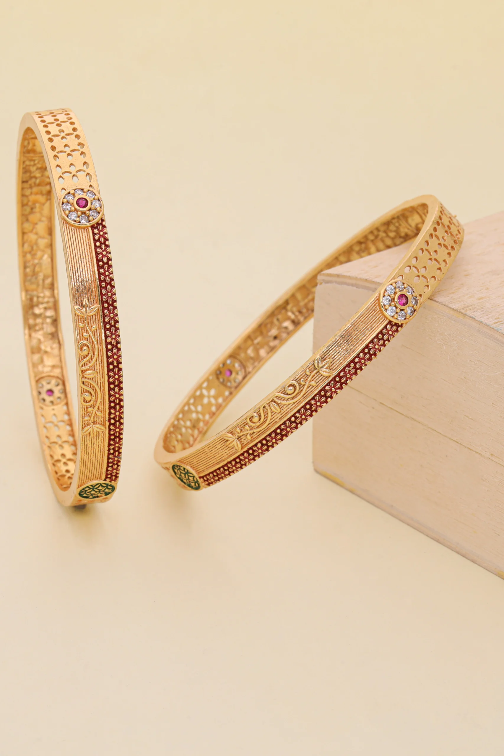 Golden Ruby Vine Heritage Bangle Pair - Image 5