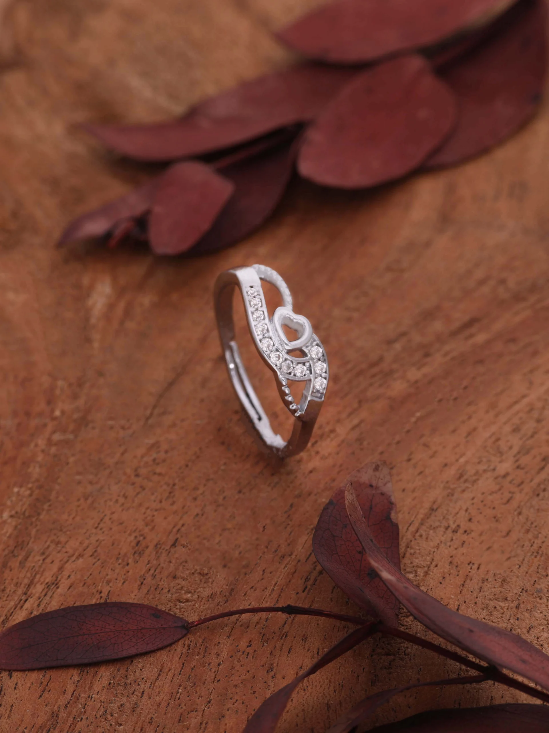 Silver Circle Leaf Crystal Ring