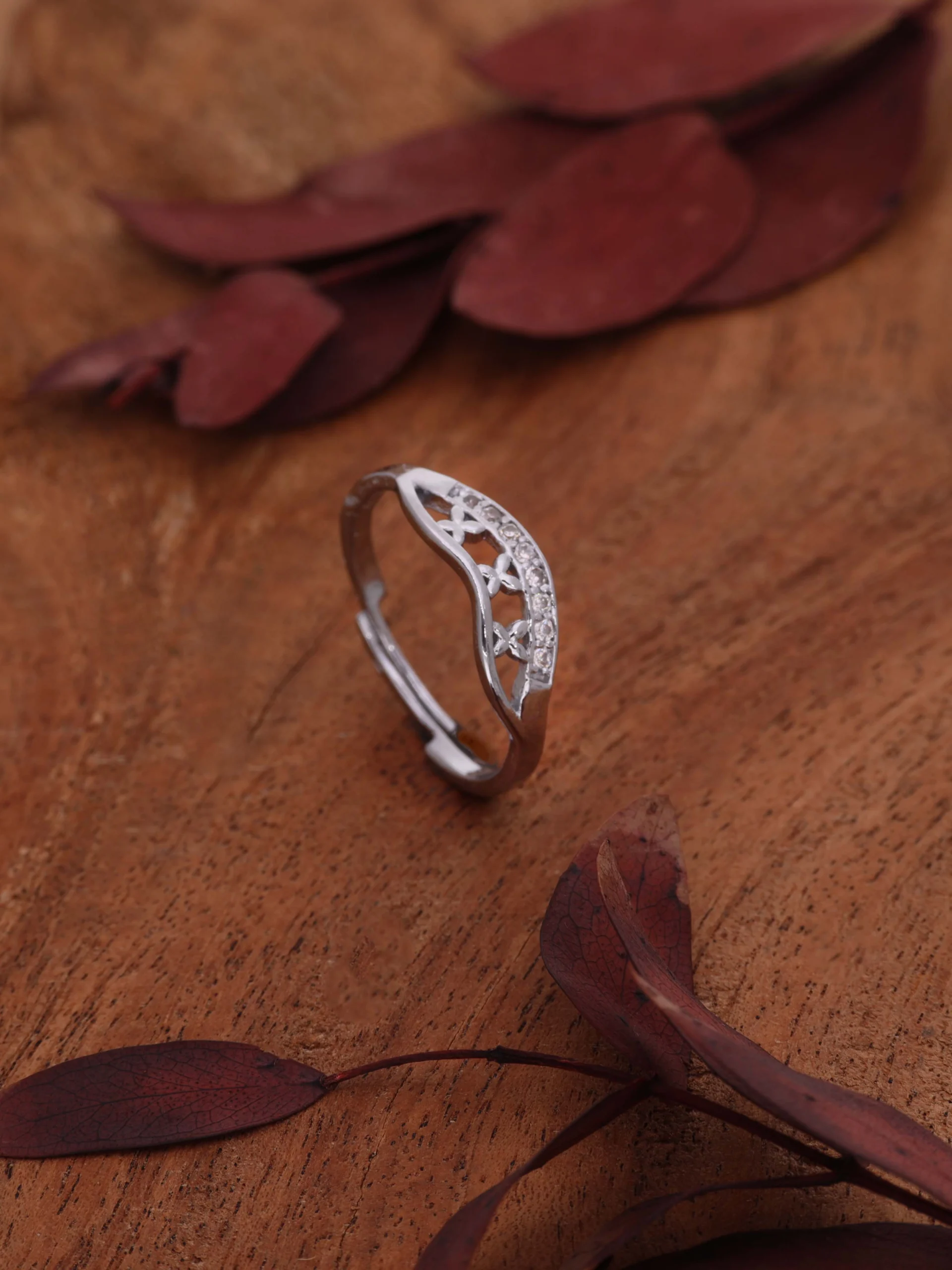 Silver Leaf Curve Crystal Ring - Image 2